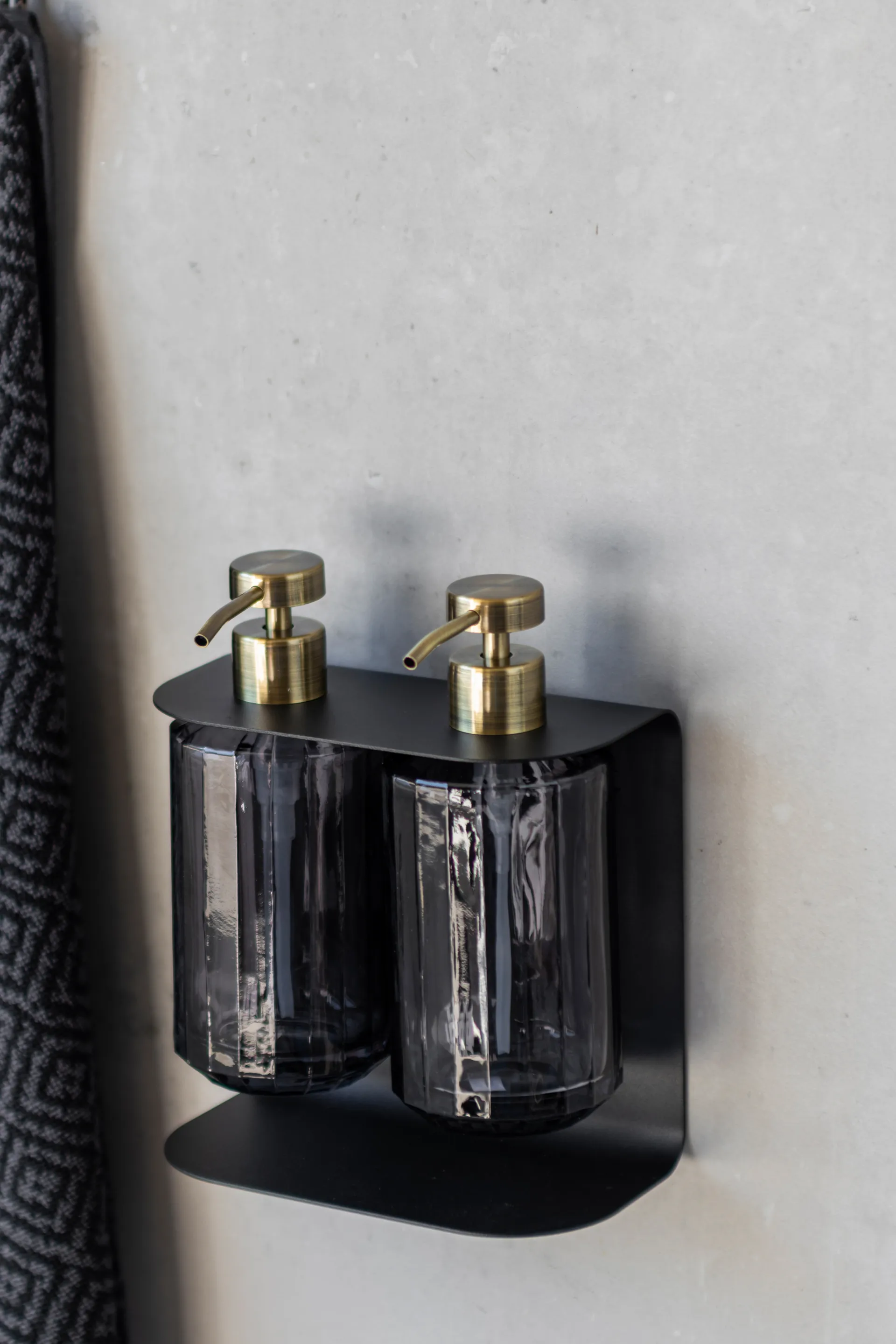 Support mural double Carry, Noir Mette Ditmer