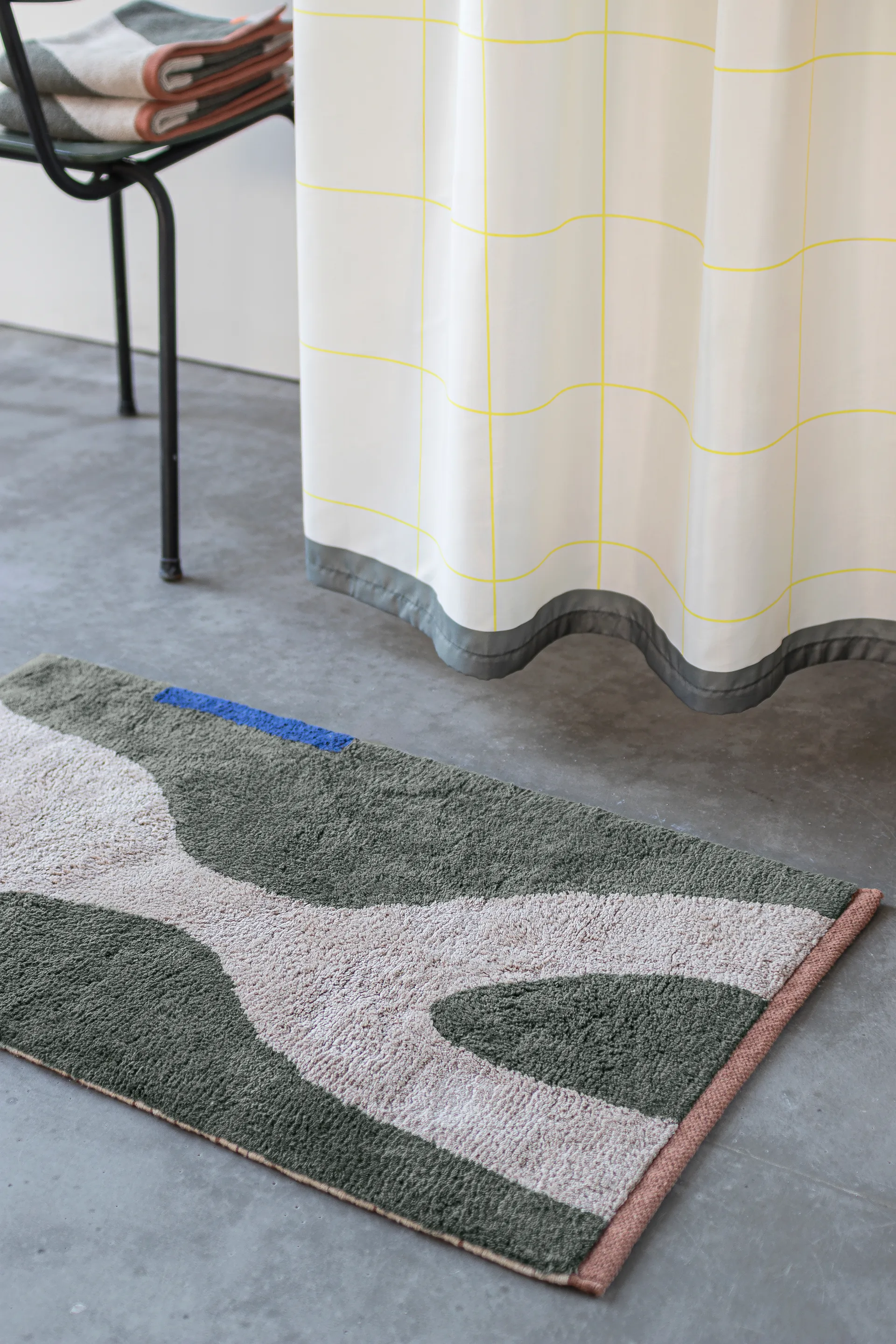 Tapis Figura, Dark olive, 50x80 cm Mette Ditmer