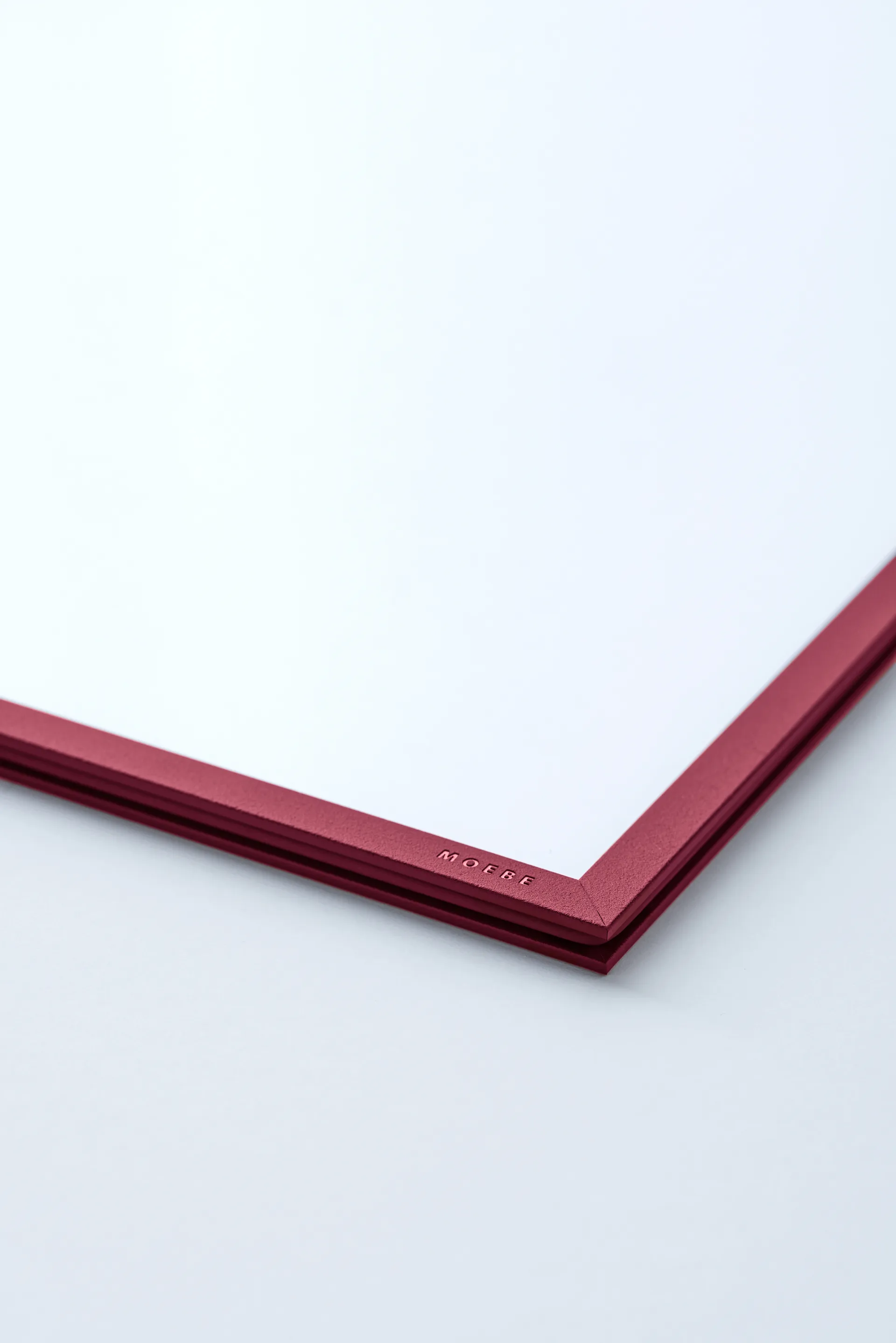 Cadre A4 Moebe 22,6x31,3 cm, Transparent, Rouge MOEBE