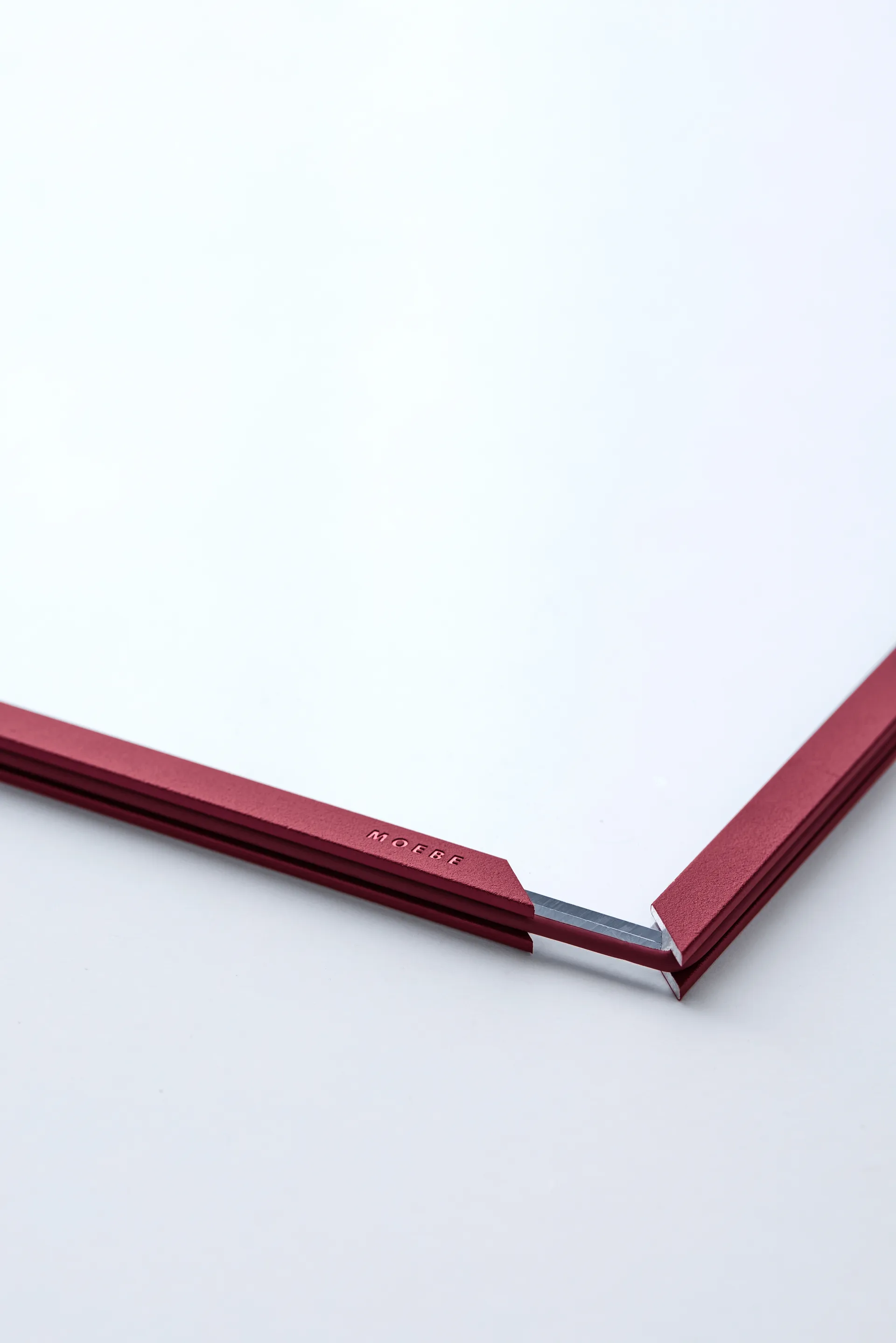 Cadre A5 Moebe 16,5x22,7 cm, Transparent, Rouge MOEBE