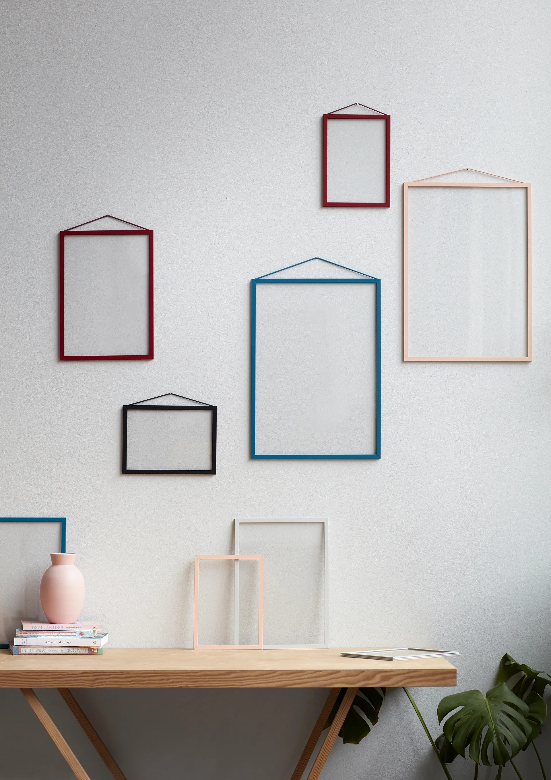 Cadre A5 Moebe 16,5x22,7 cm, Transparent, Rouge MOEBE