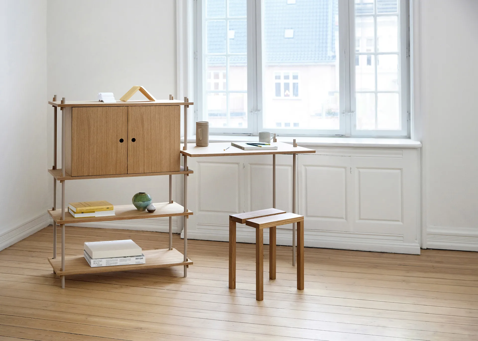 Étagère avec armoire Shelving System, Chêne fumé-white, 163x85x35 cm, S.85.2.C MOEBE