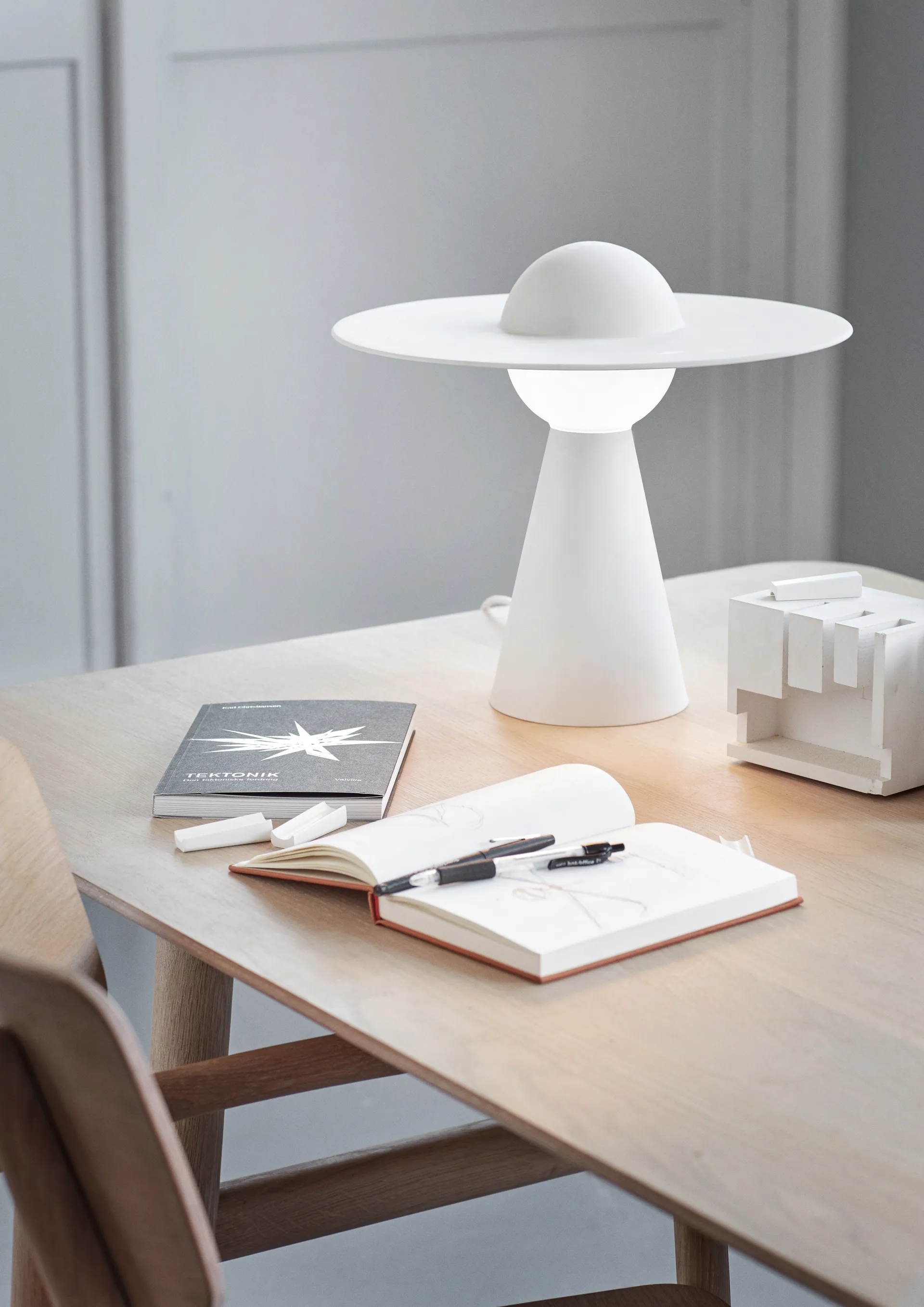 Lampe de table en céramique 33x37,1 cm, Blanc MOEBE