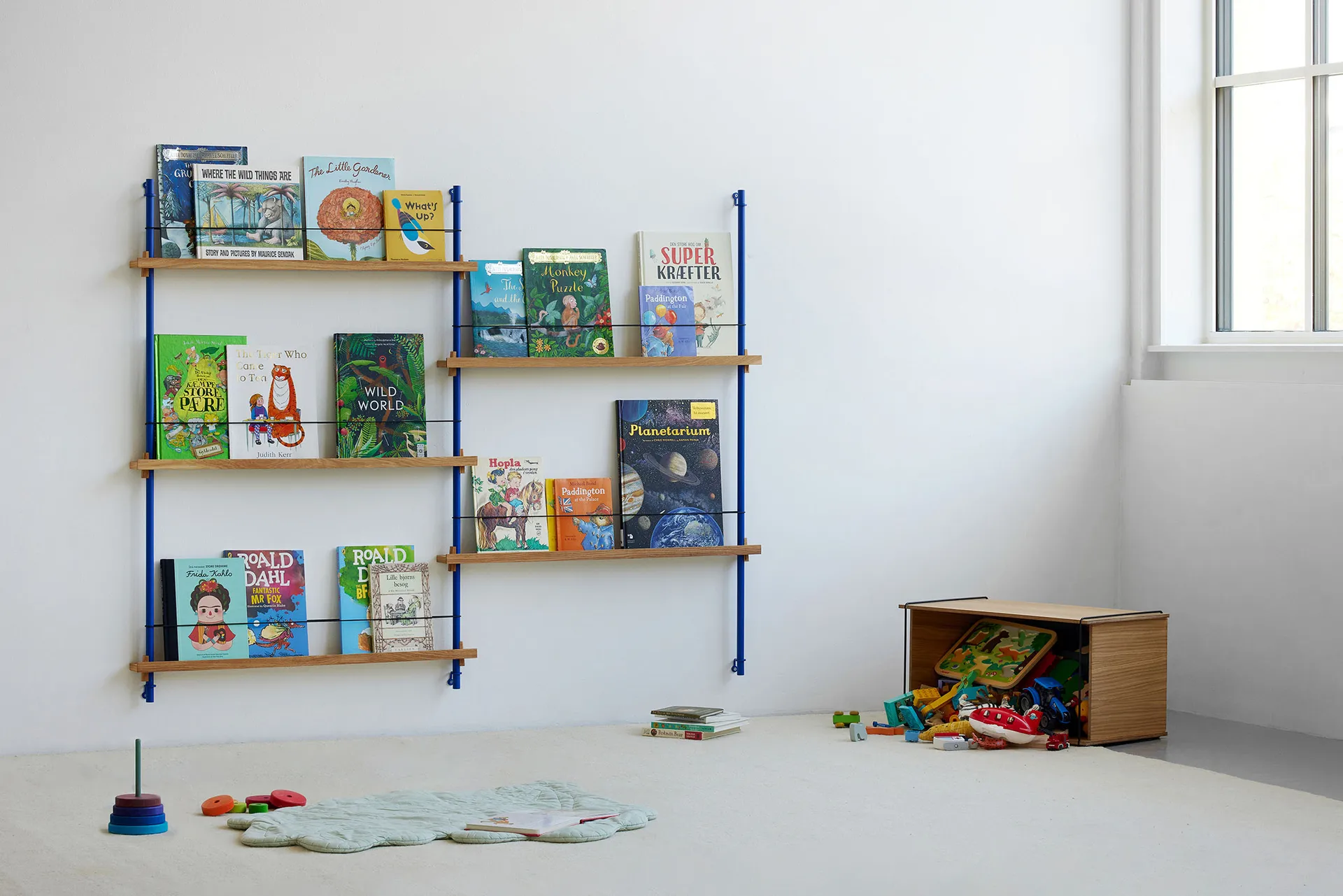 Porte-revues Magazine Shelving, Chêne fumé-warm grey, 85x115x7 cm, MS.115.1 MOEBE