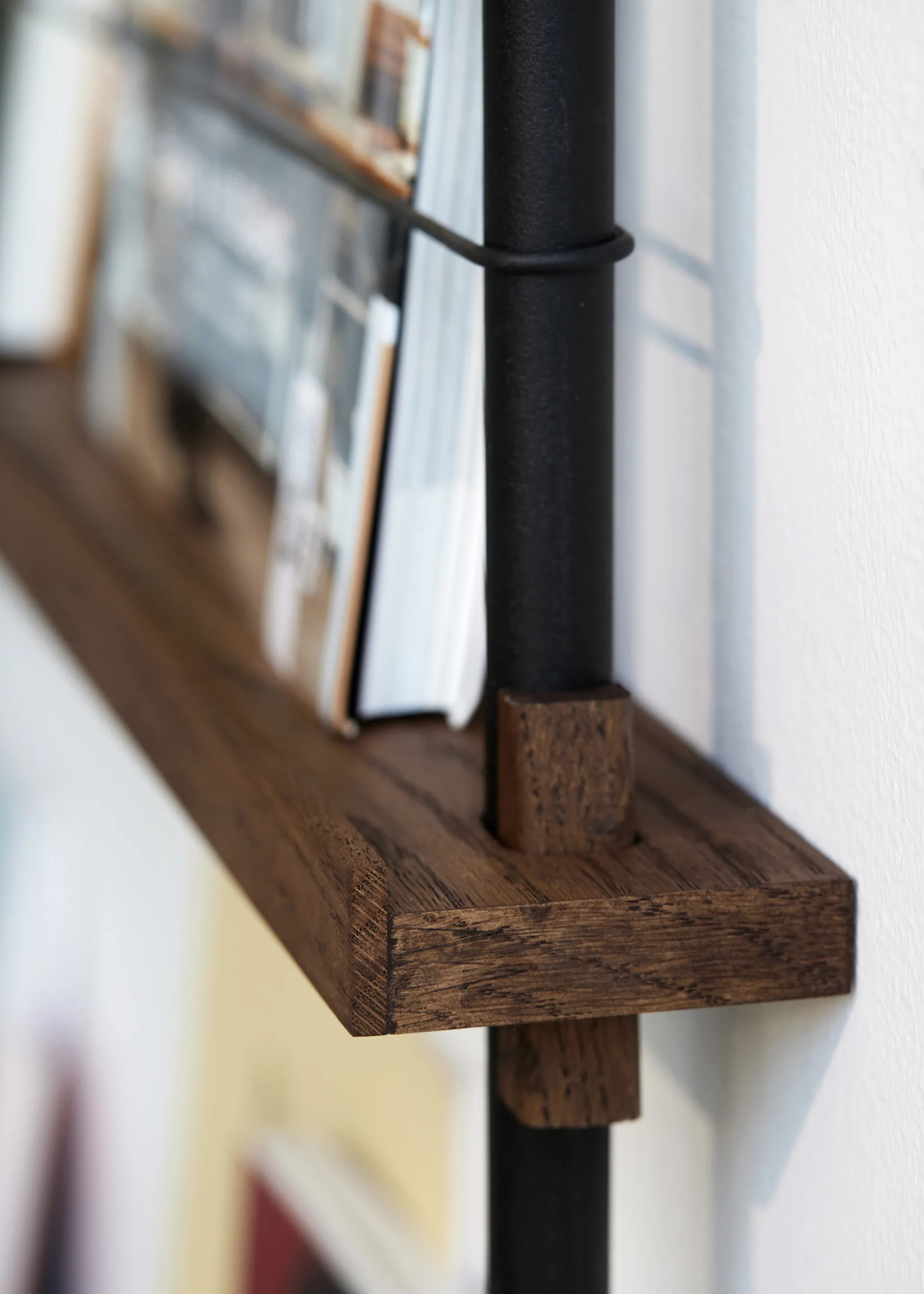 Porte-revues Moebe, Smoked oak-white MOEBE