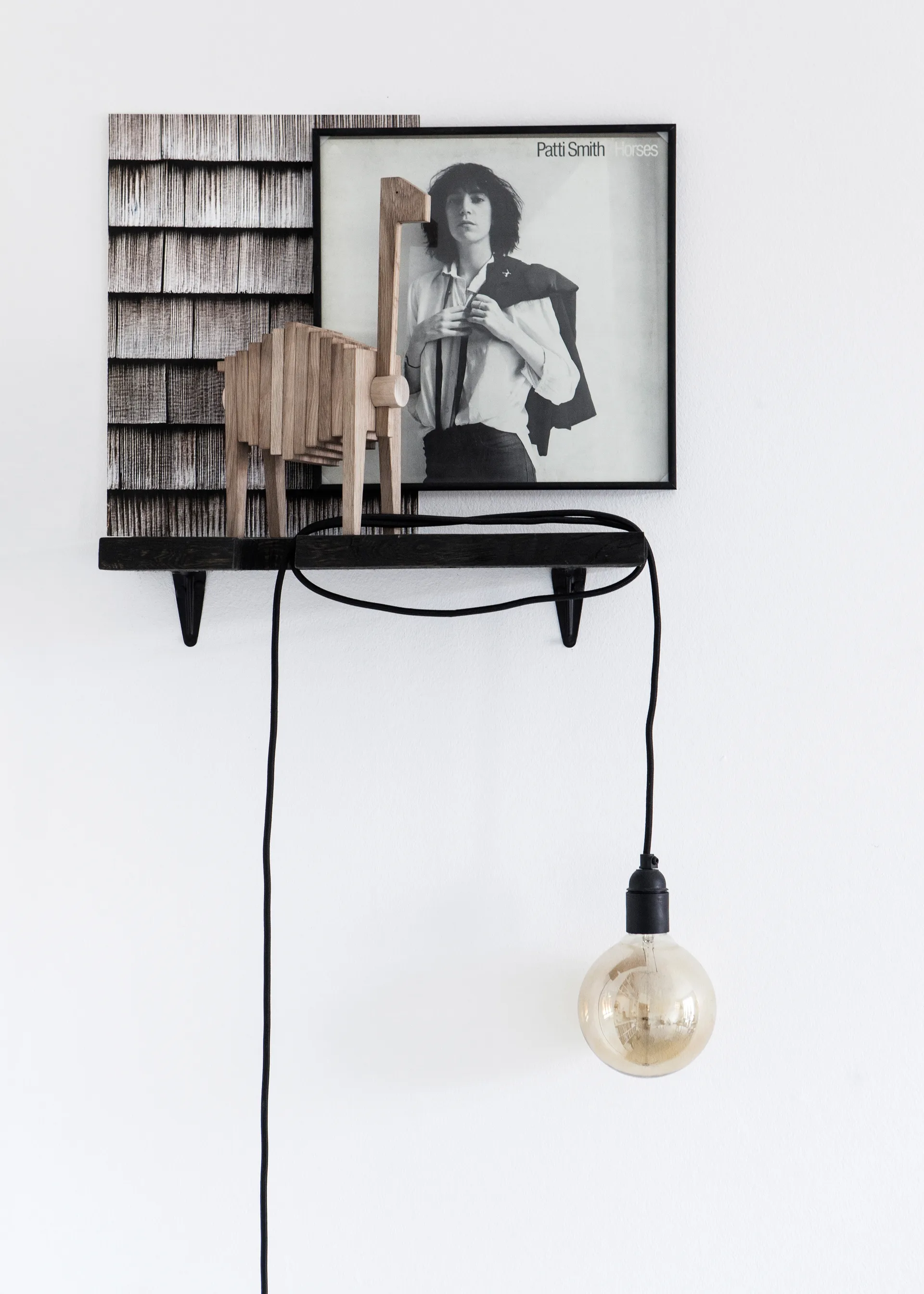 Sculpture en chêne Polygrif 21x32 cm, Bois, noir MOEBE