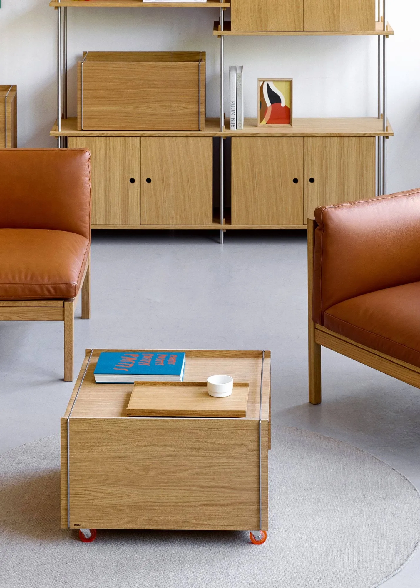 Table basse avec rangement Moebe Storage Chest, Chêne huilé-noir, 60x61x38.2 cm MOEBE