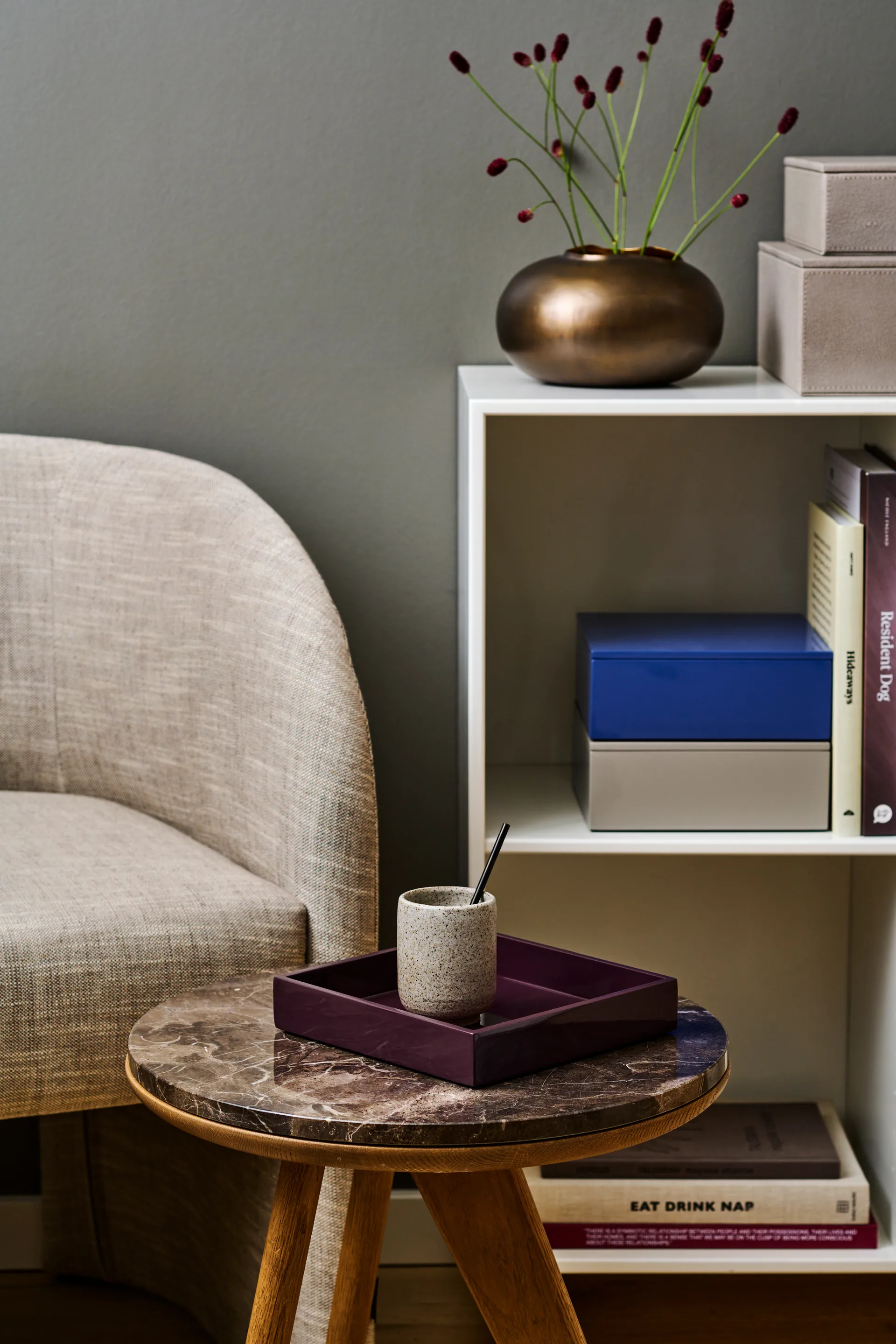 Boîte de rangement laquée Lux 19x19x7 cm, Ultramarin Mojoo