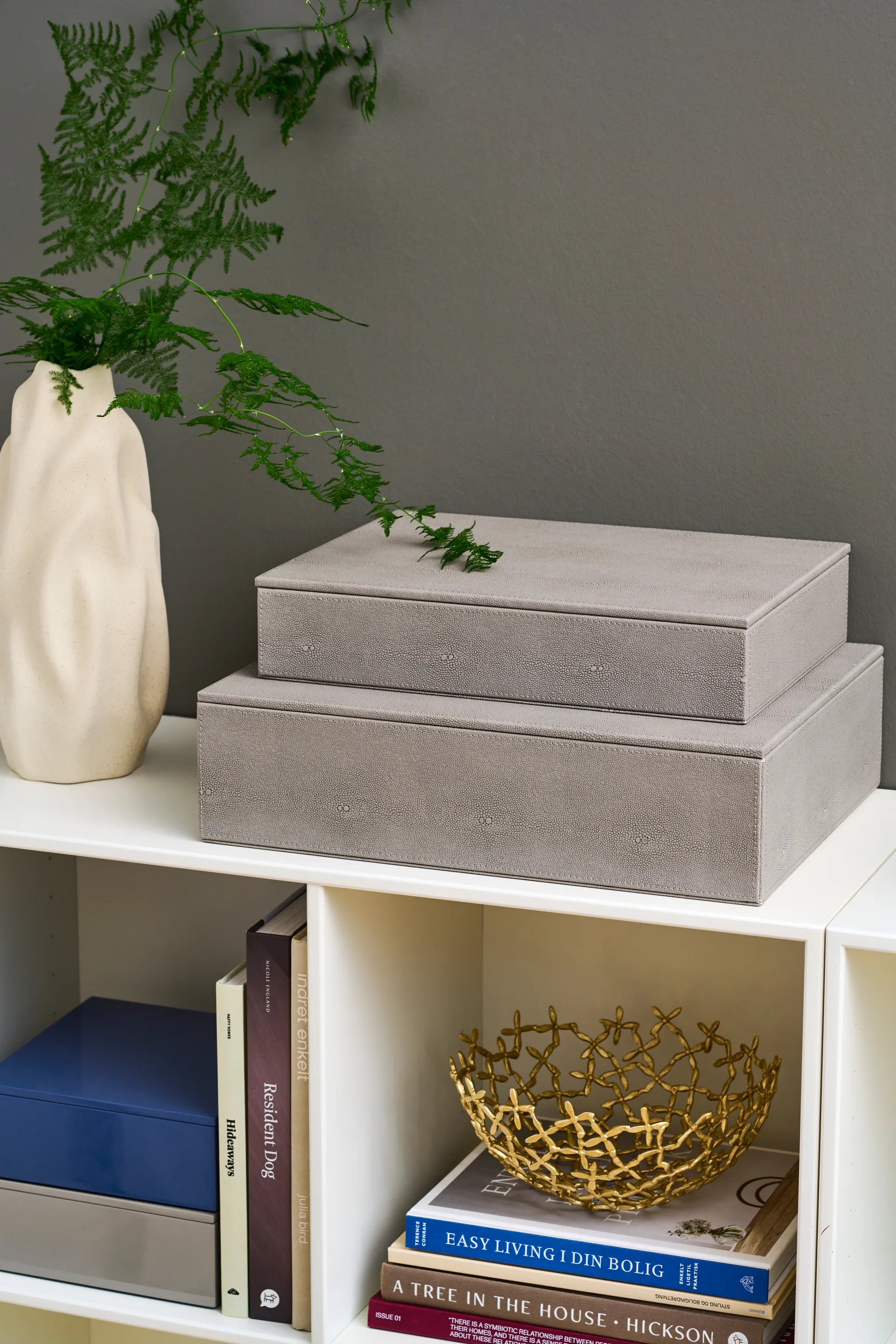 Boîte de rangement laquée Lux 19x19x7 cm, Ultramarin Mojoo