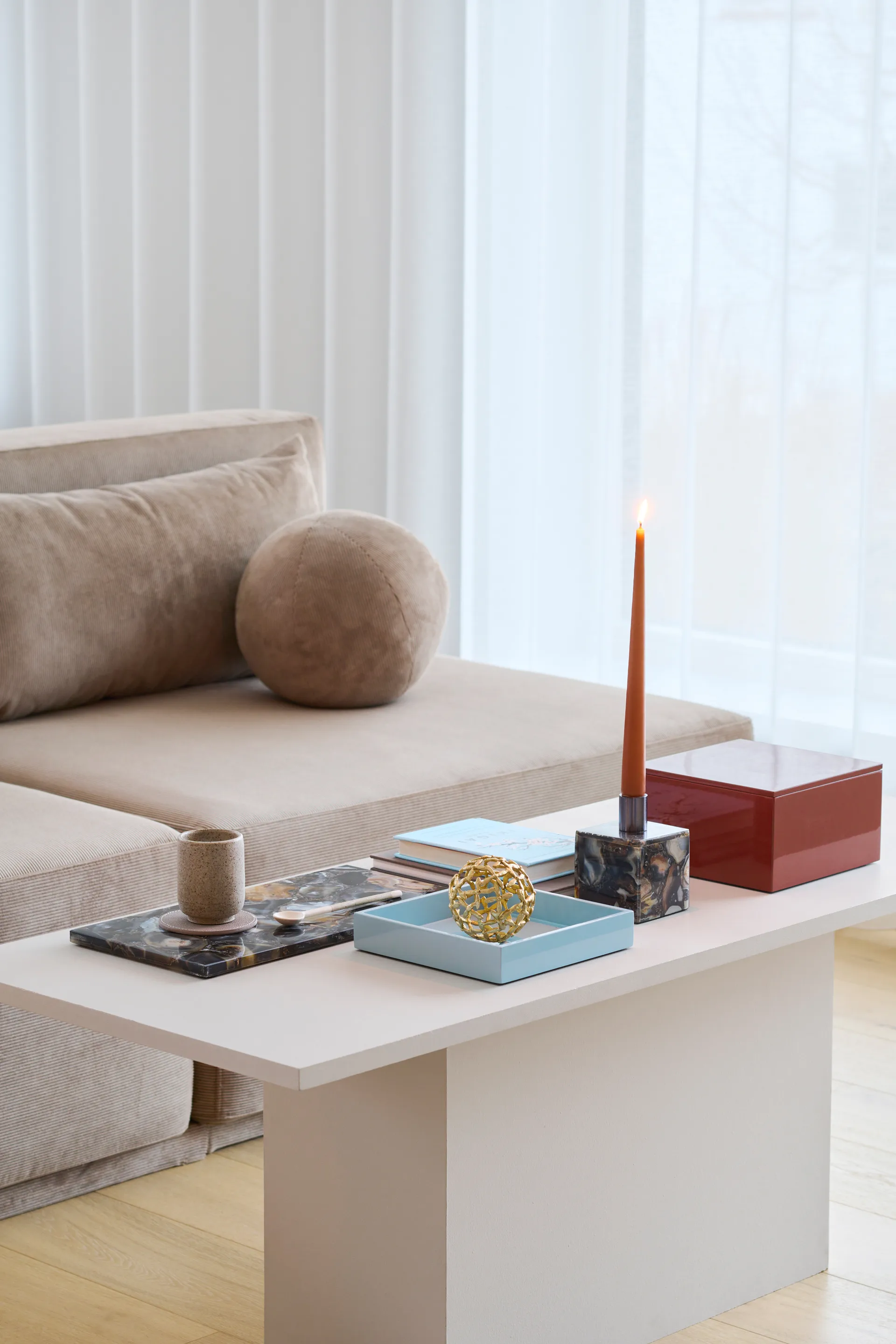 Plateau de décoration laqué Lux 19x19x3,5 cm, Powder blue Mojoo