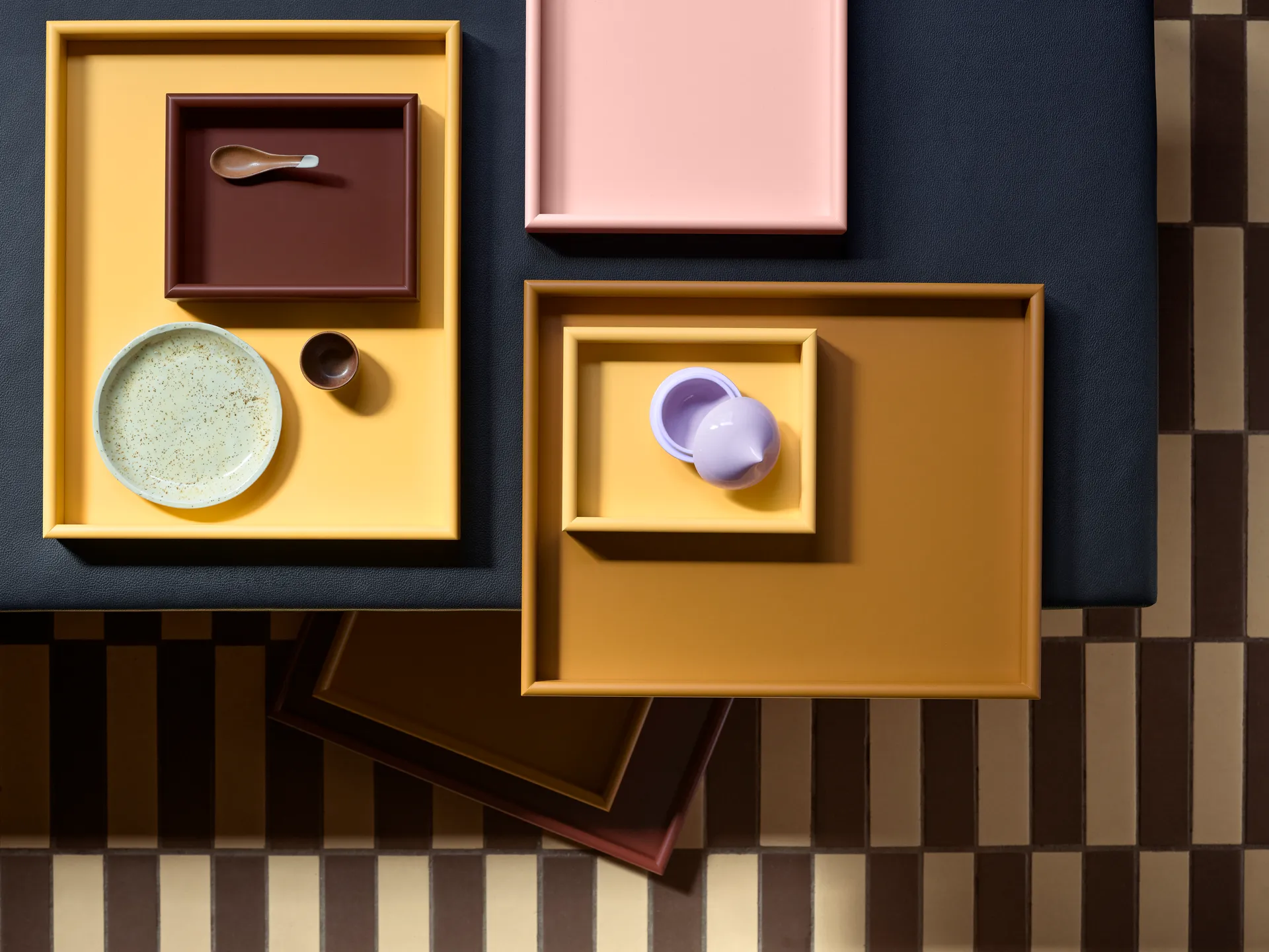 Arrange plateau large 35,3x44,1 cm, Amber Montana