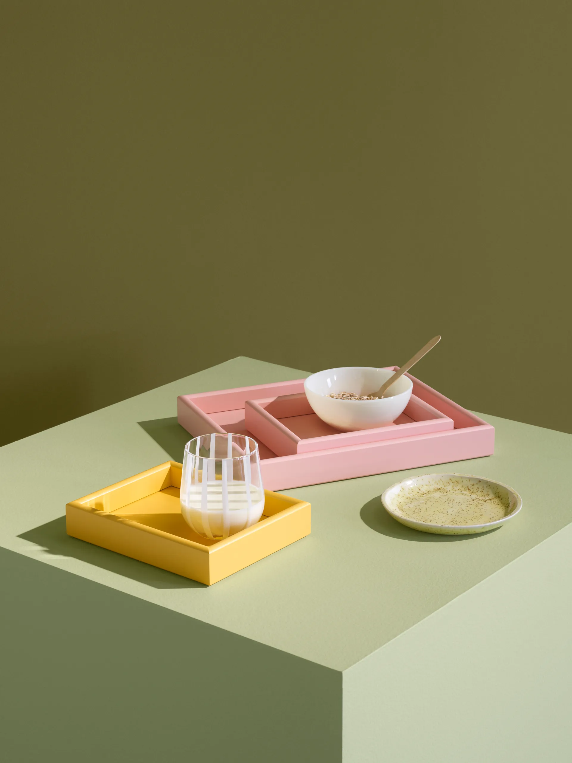 Arrange plateau medium 27,3x32,6 cm, Ruby Montana