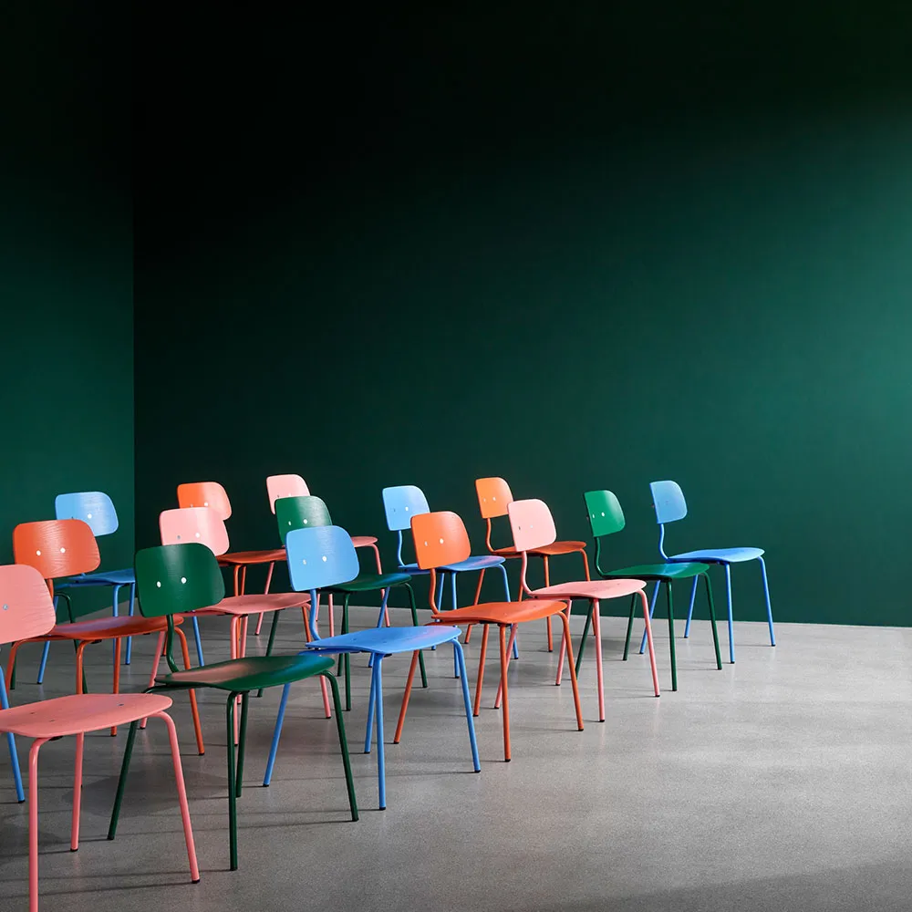 Chaise Kevi 2060, snow structure laquée frêne lasuré Montana