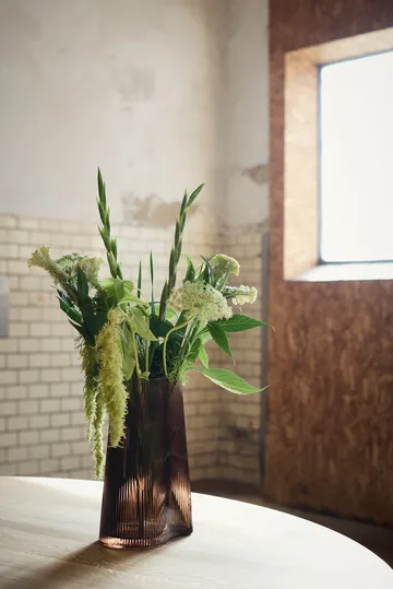 Vase Ripe - Smoked brown, 26 cm - MUUBS