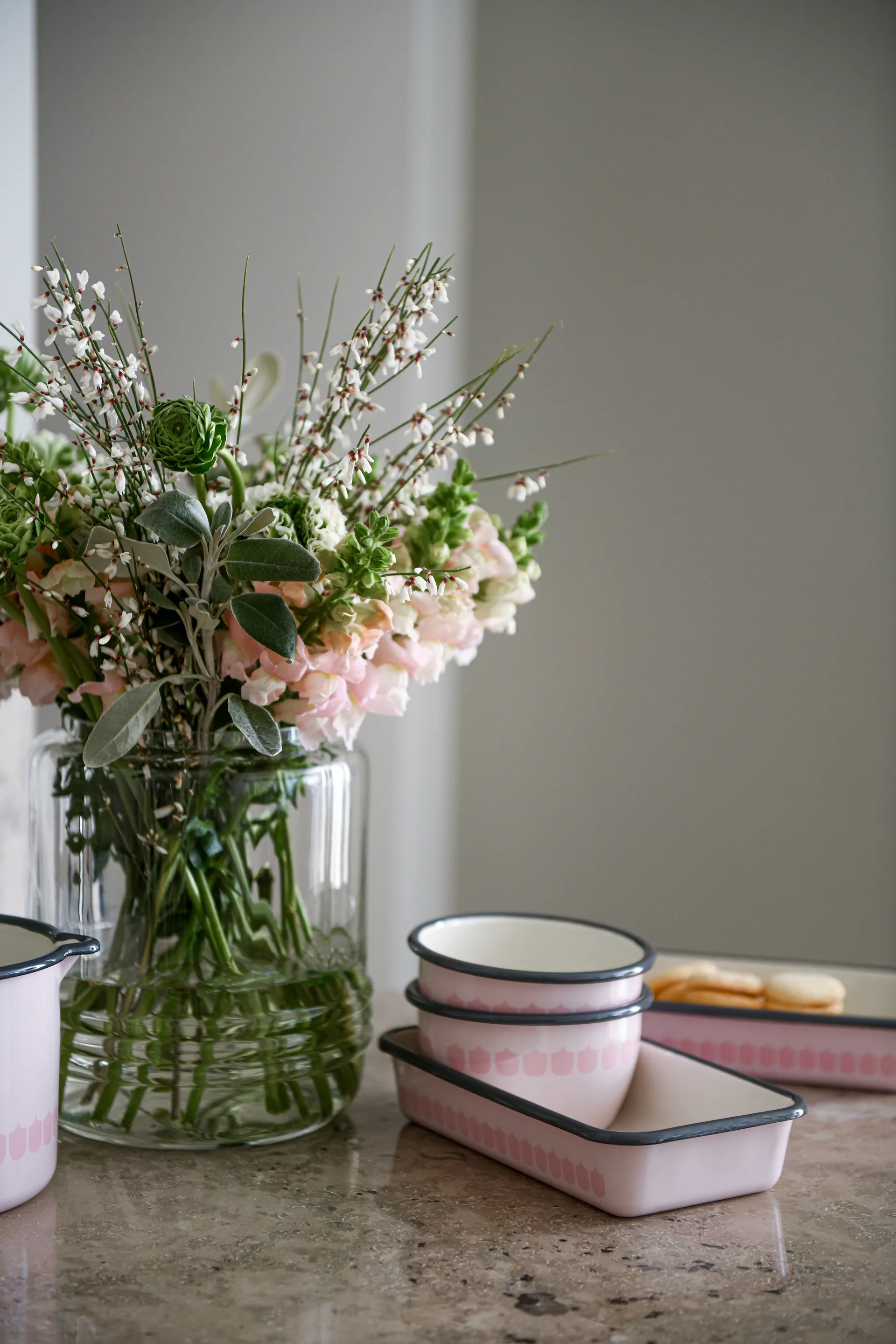 Bol en émail Vappu 60 cl, Rose Muurla