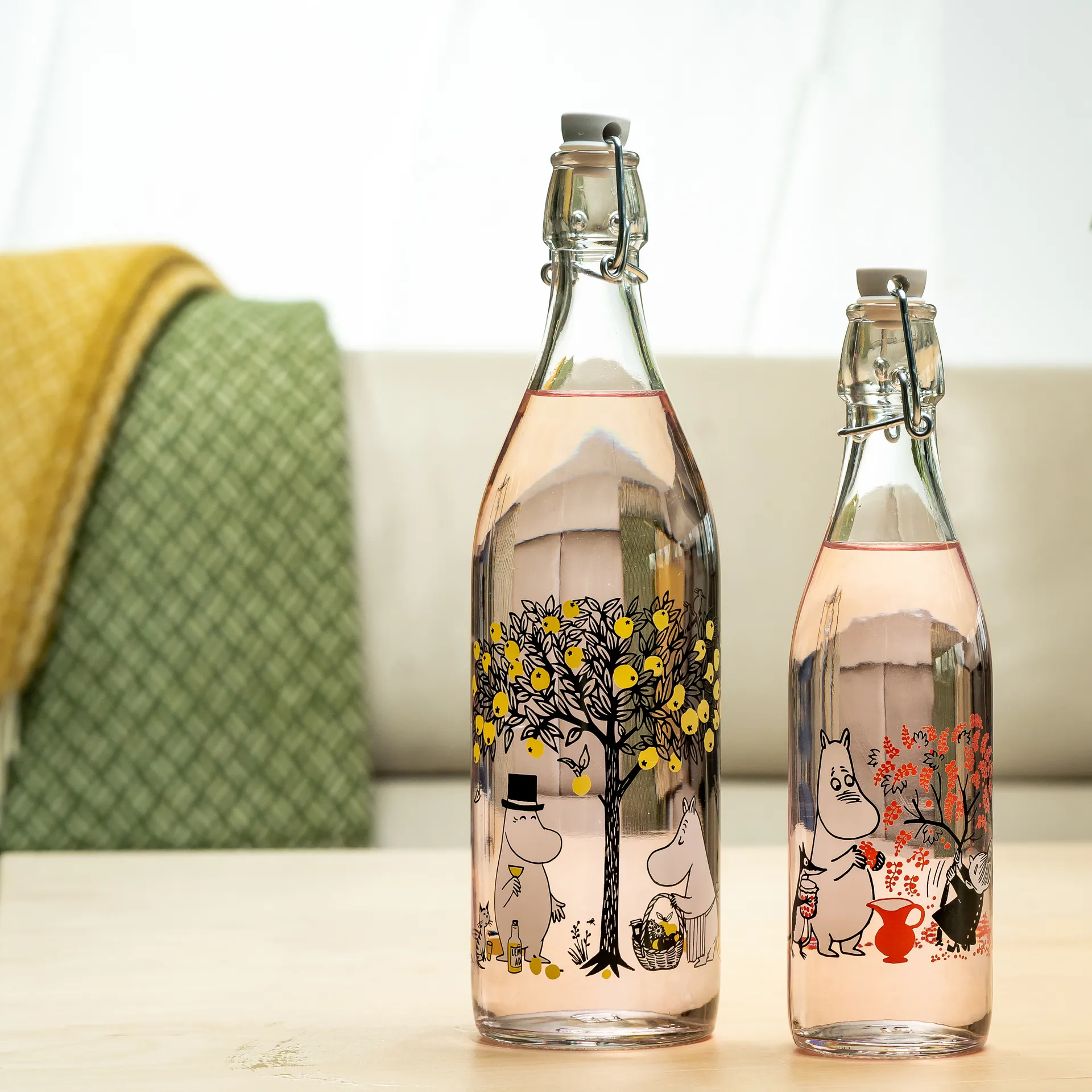 Bouteille de verre Moomin 1 L, Pommes Muurla