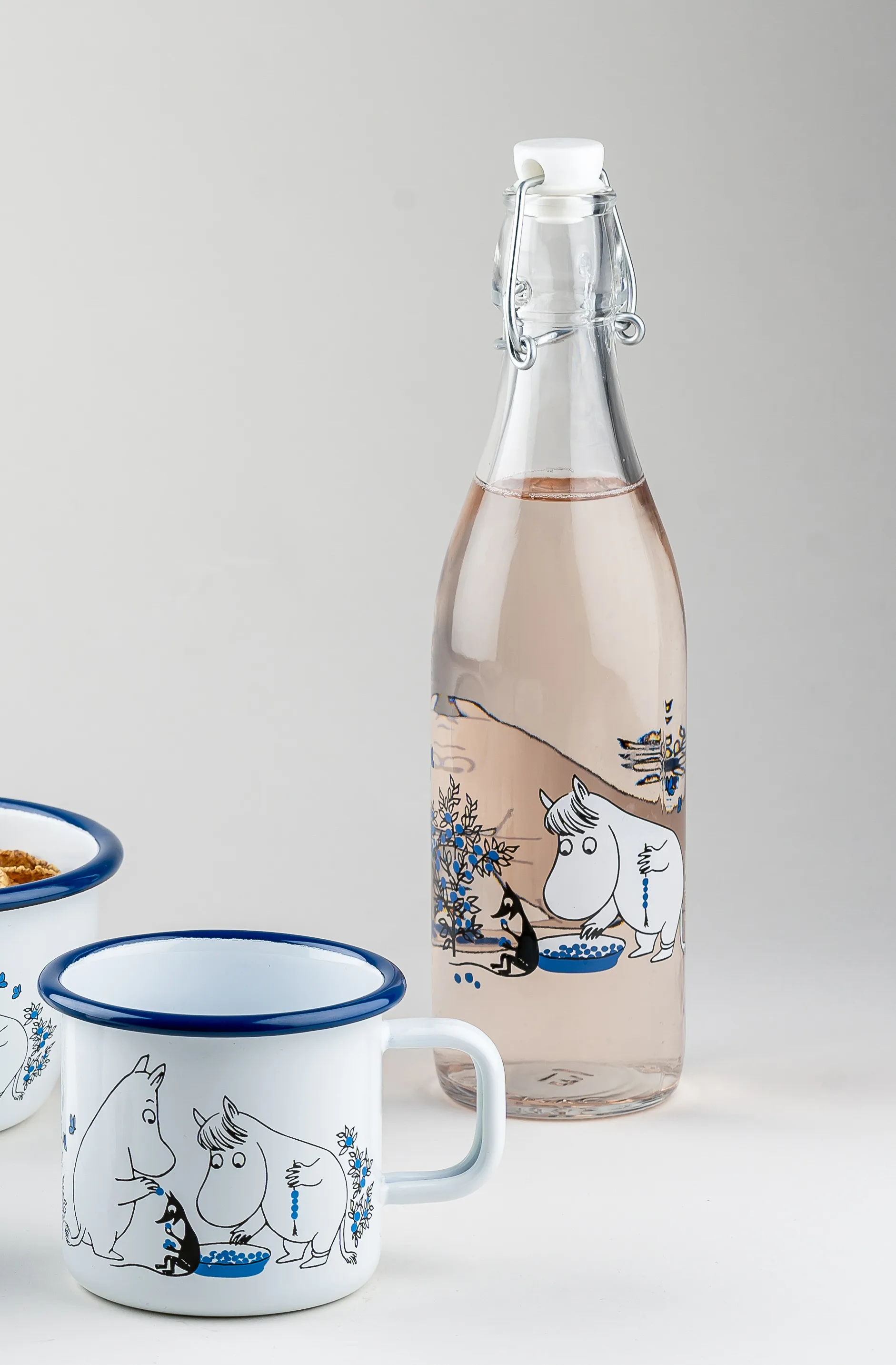 Bouteille en verre Blueberries 0,5 L, Transparent Muurla