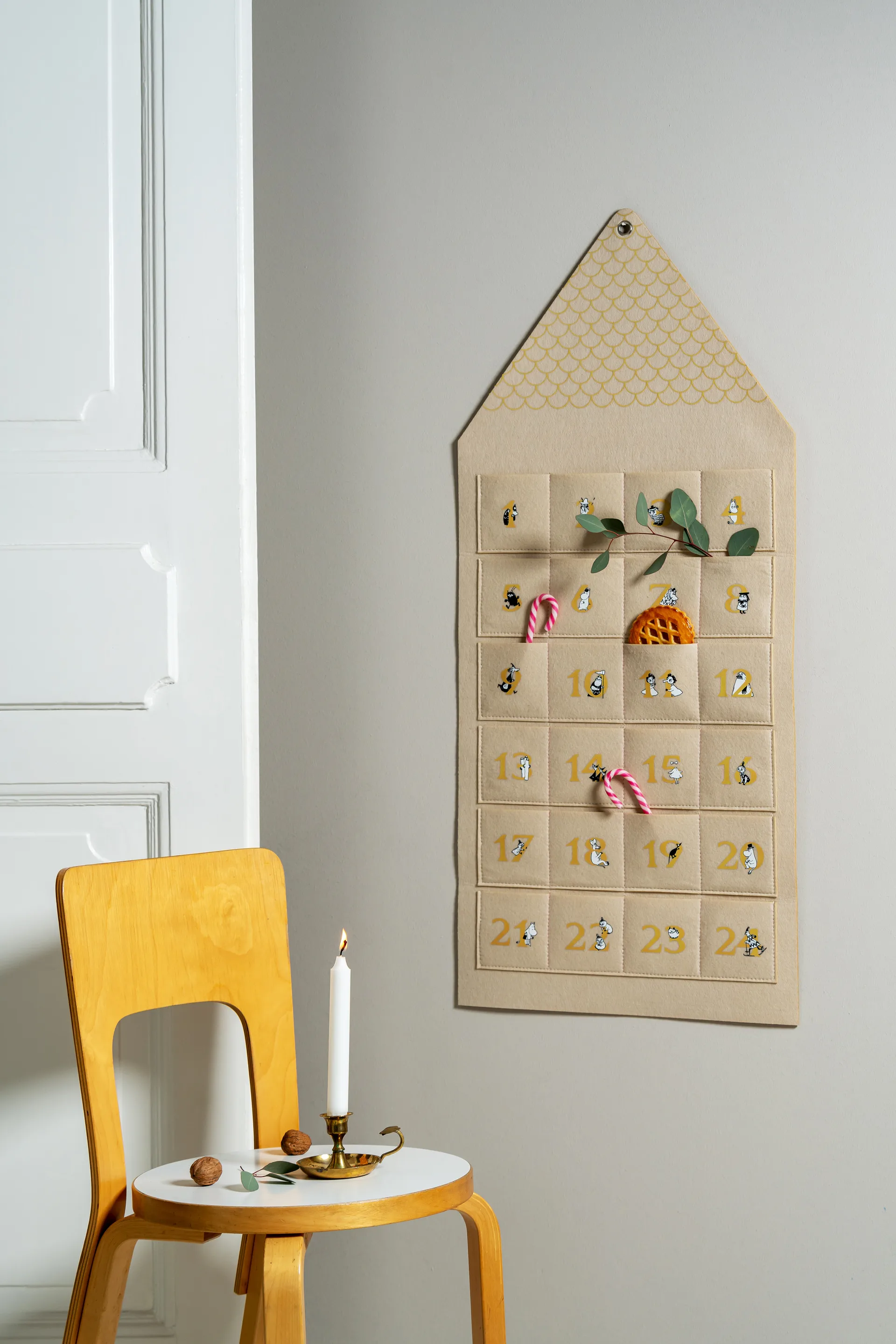 Calendrier de l'Avent Moominhouse 45x100 cm, Beige Muurla