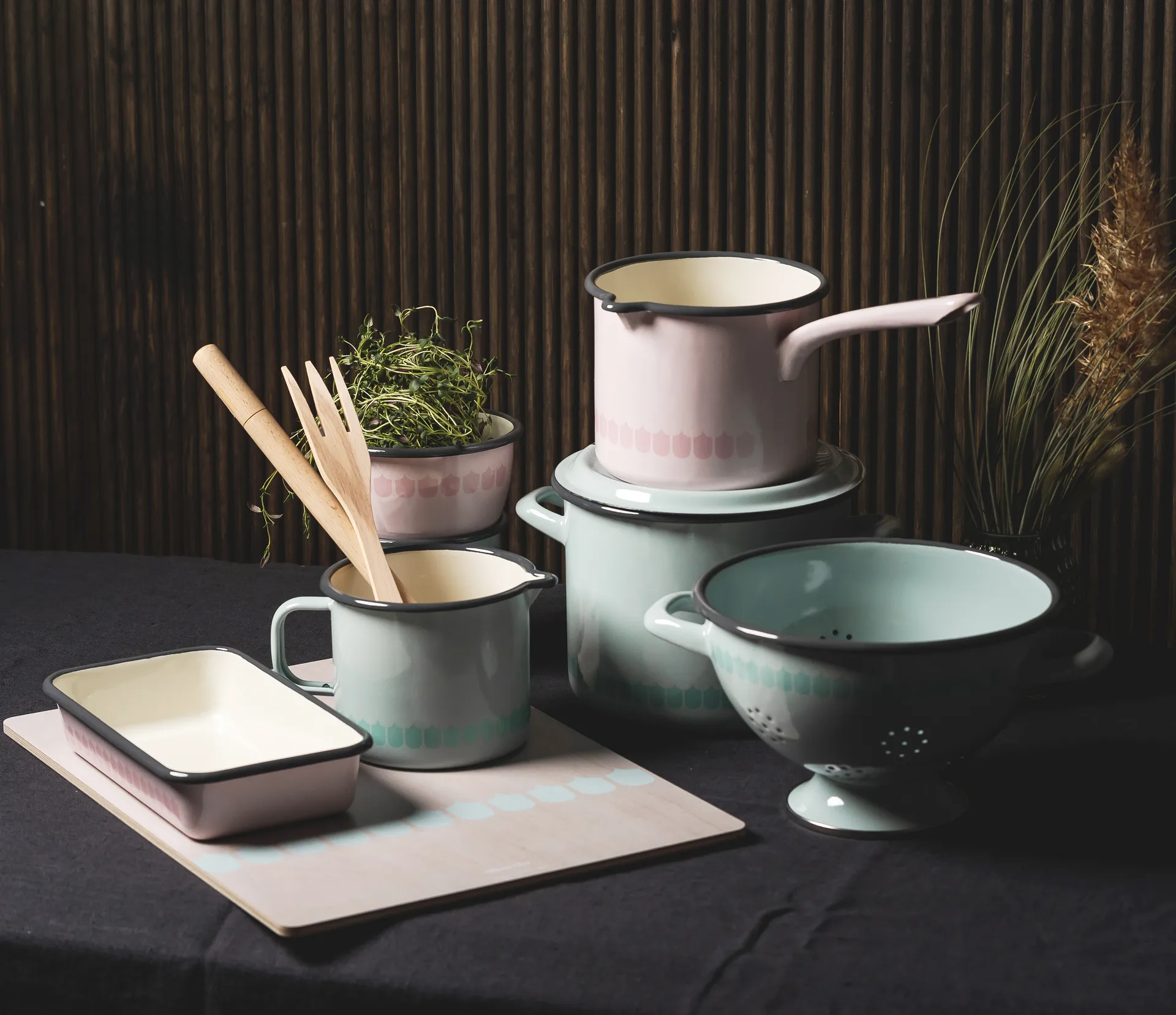 Casserole en émail Vappu 1,9 L, Rose Muurla