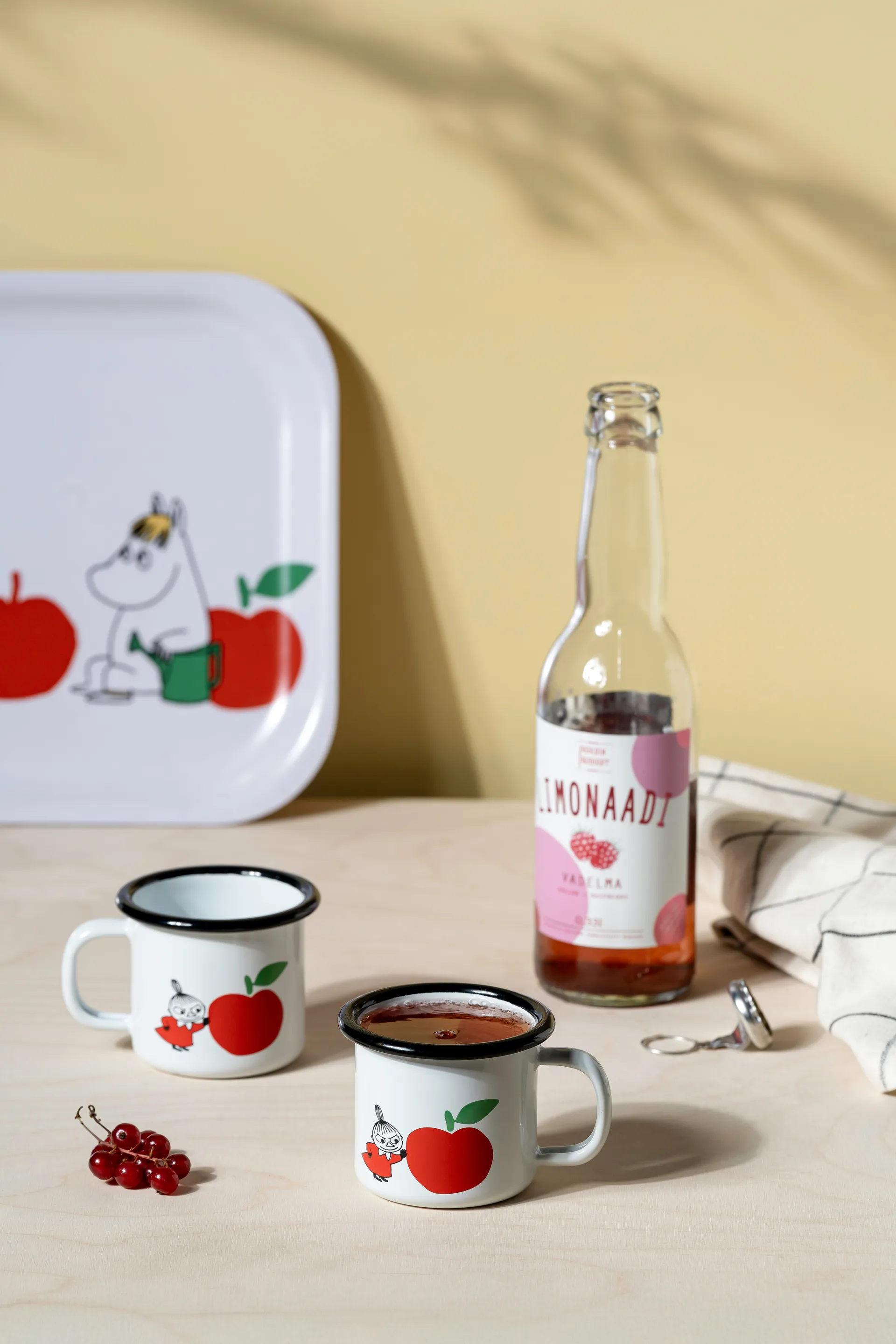 Mug en émail Moomin 1,5 dl, Joyfull Apples Muurla