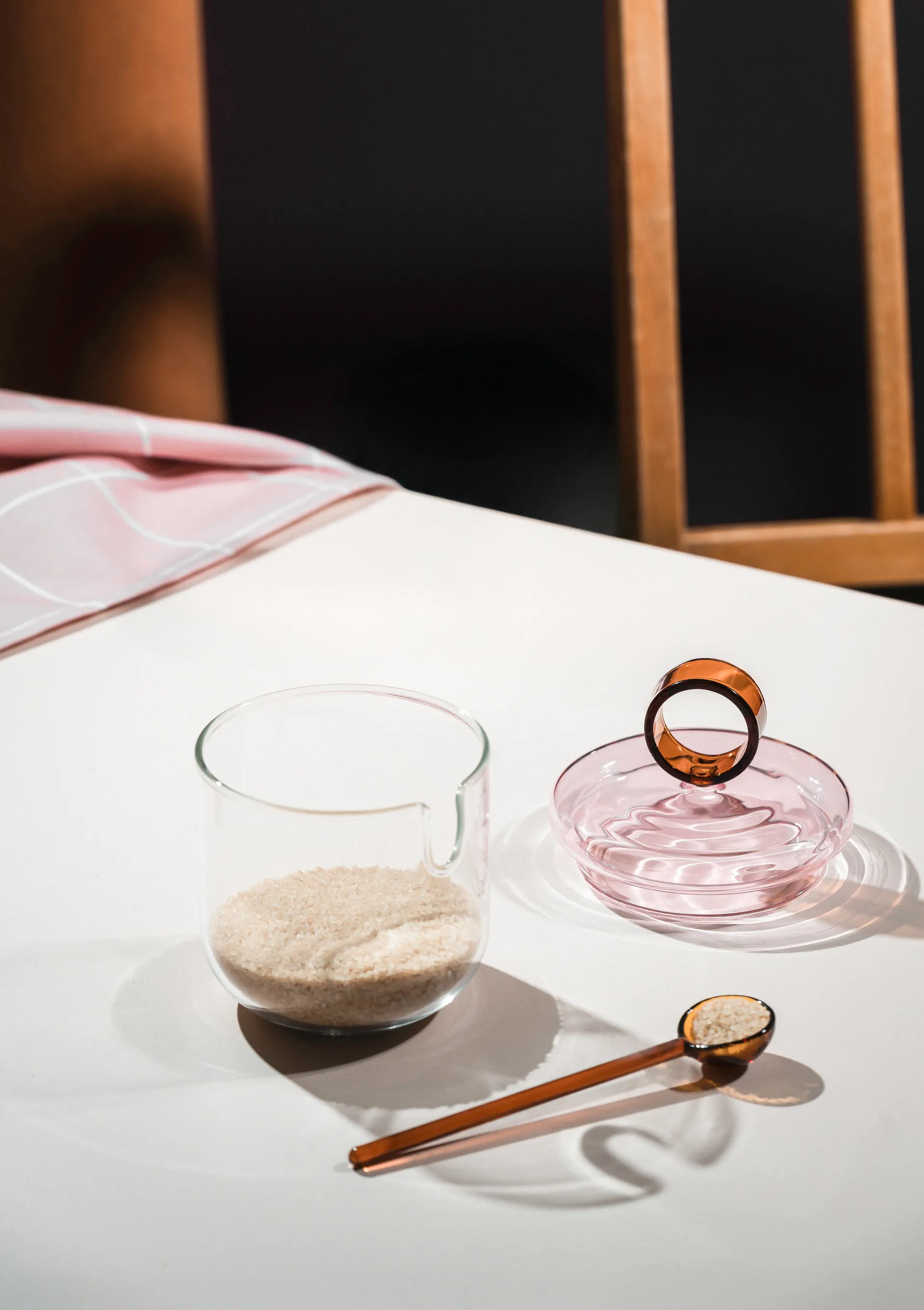 Sucrier Loop avec cuillère Ø14 cm, Klar-pink-amber Muurla