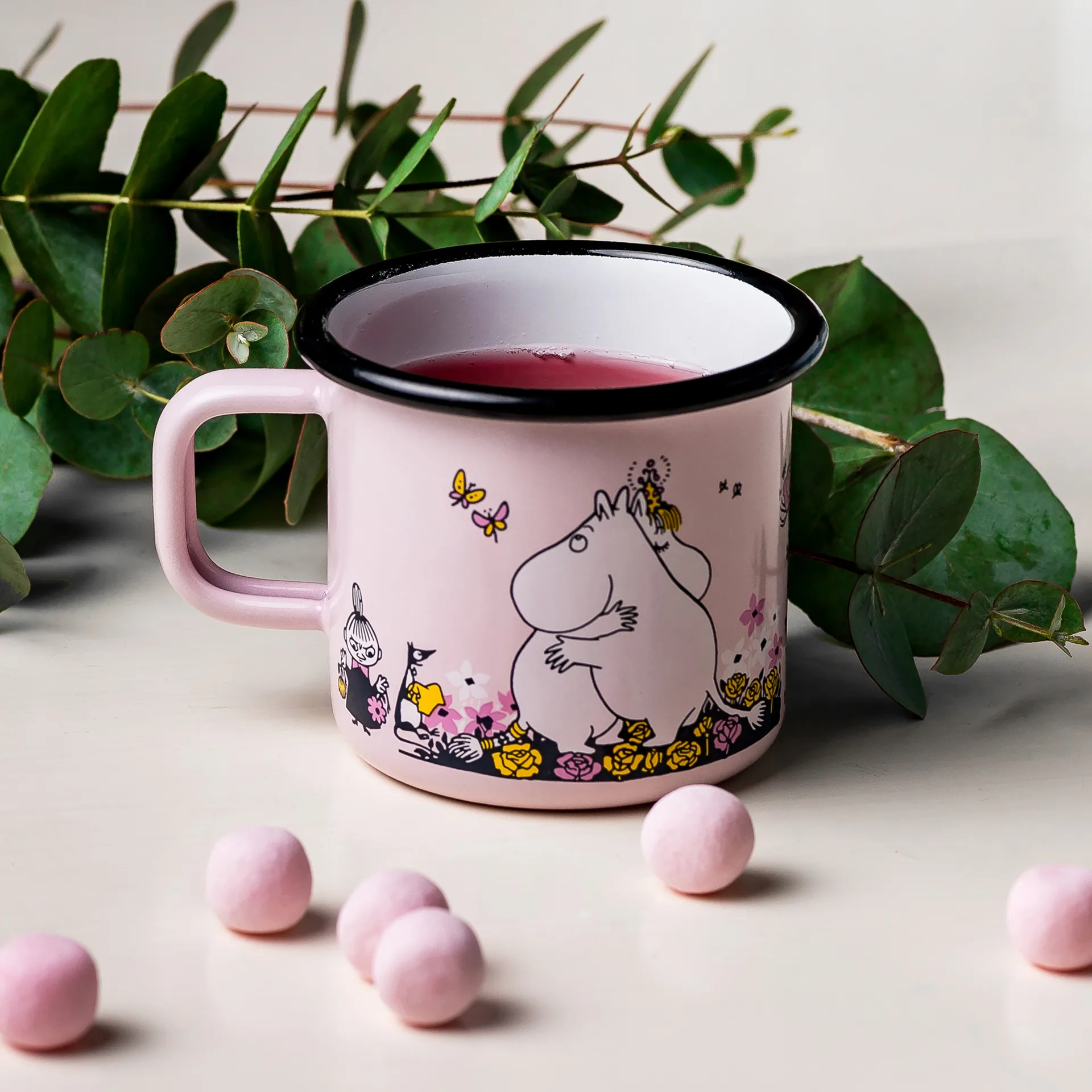 Tasse émail Moomin câlin 37 cl, Rose Muurla