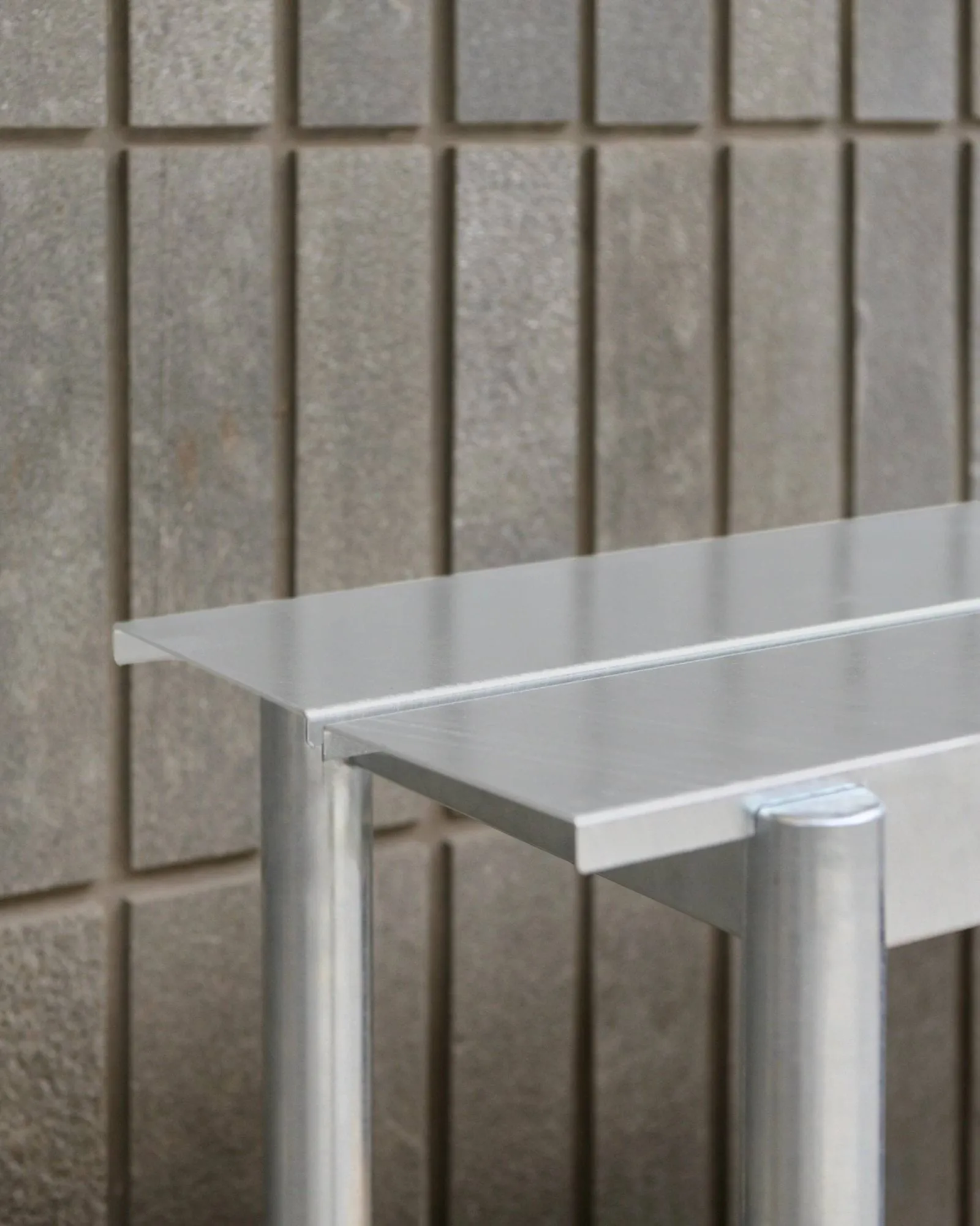 Banc Linear steel bench 170x34 cm, Warm galvanized steel Muuto