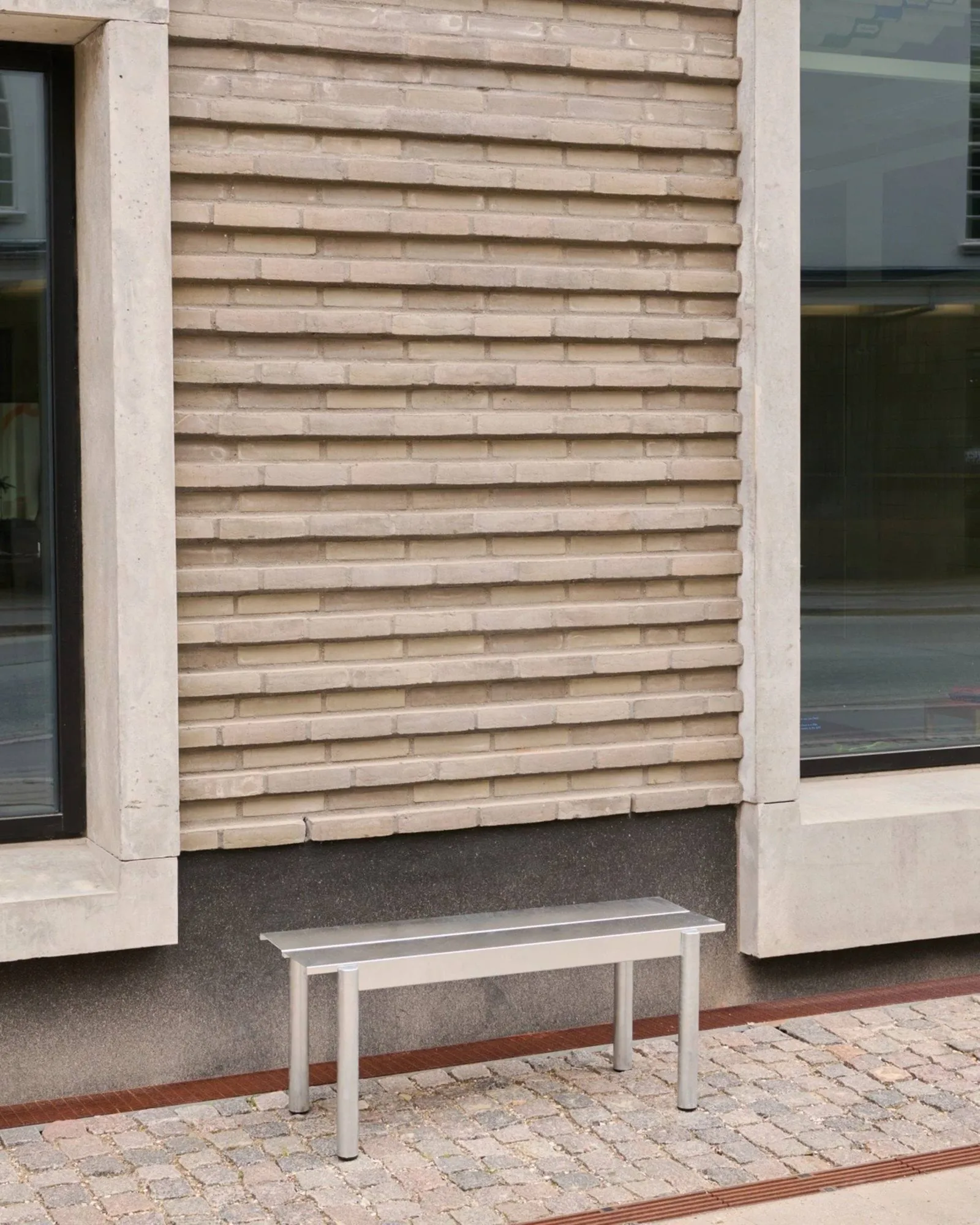 Banc Linear steel bench 170x34 cm, Warm galvanized steel Muuto