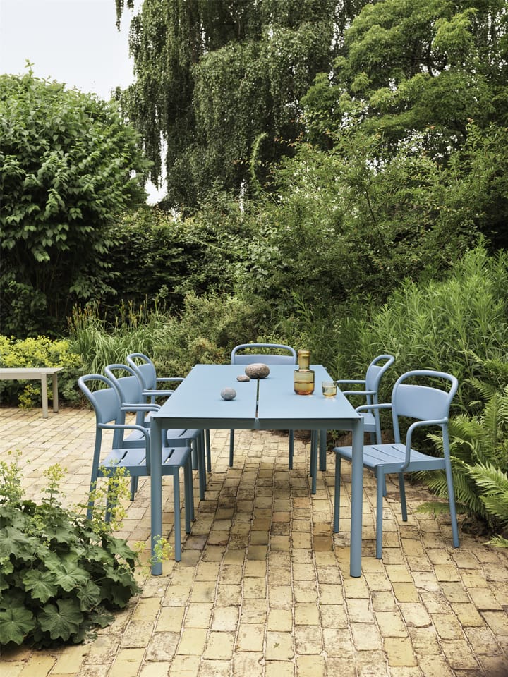 Chaise à accoudoirs Linear steel armchair - Pale blue - Muuto