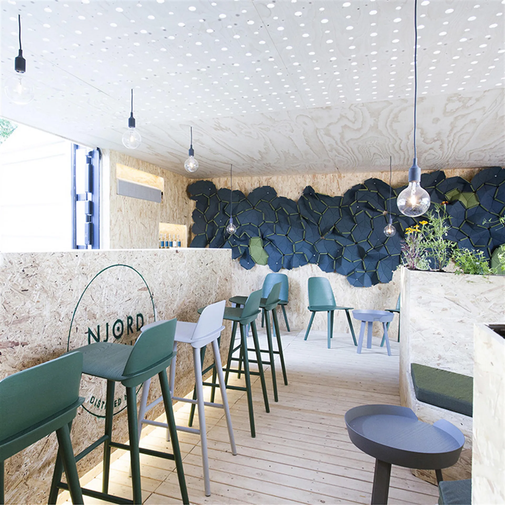 Chaise de bar Nerd 75 cm, vert foncé Muuto