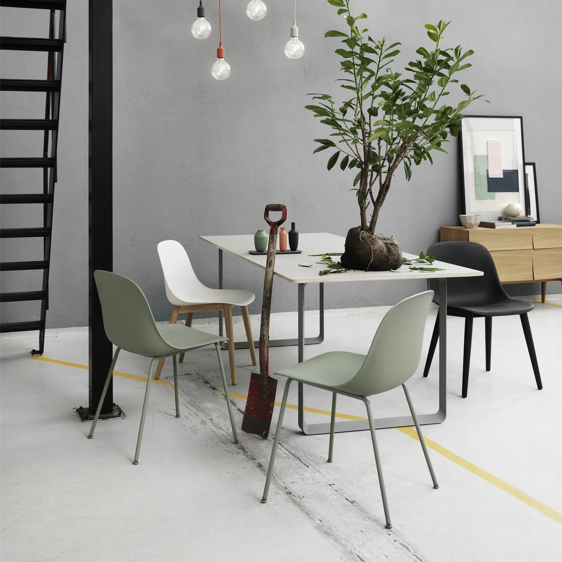 Chaise Fiber Side Chair, Dusty green (plastic) Muuto