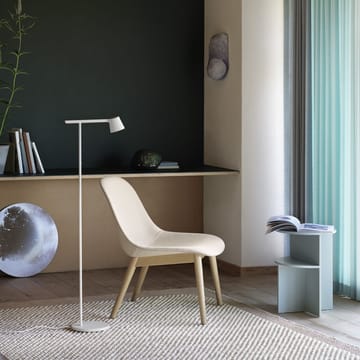 Chaise lounge Fiber wood base - dusty green, pieds dusty green - Muuto