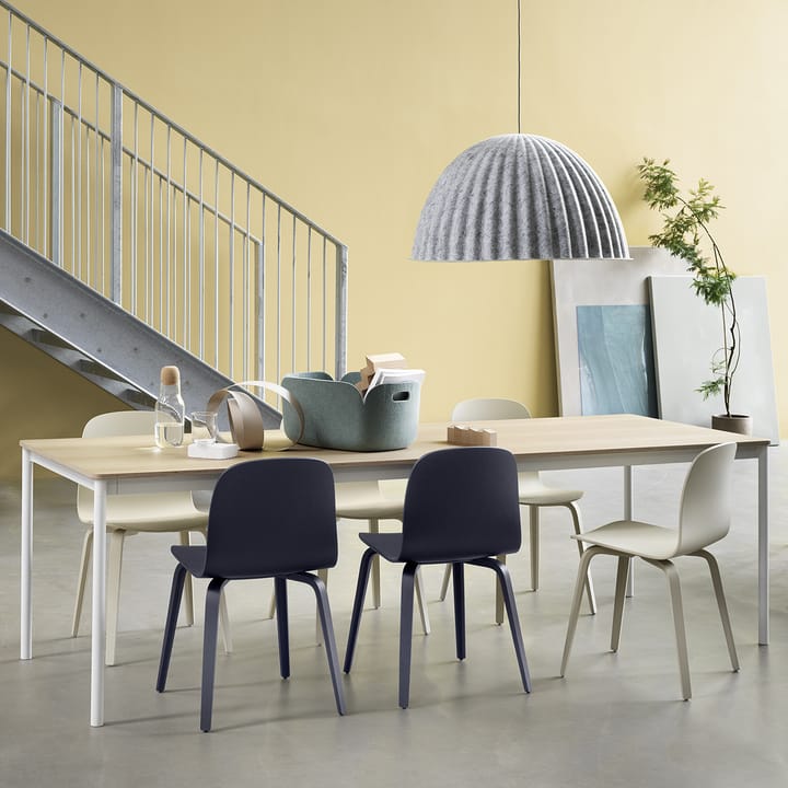 Chaise Visu Chair base en bois, Midnight blue Muuto