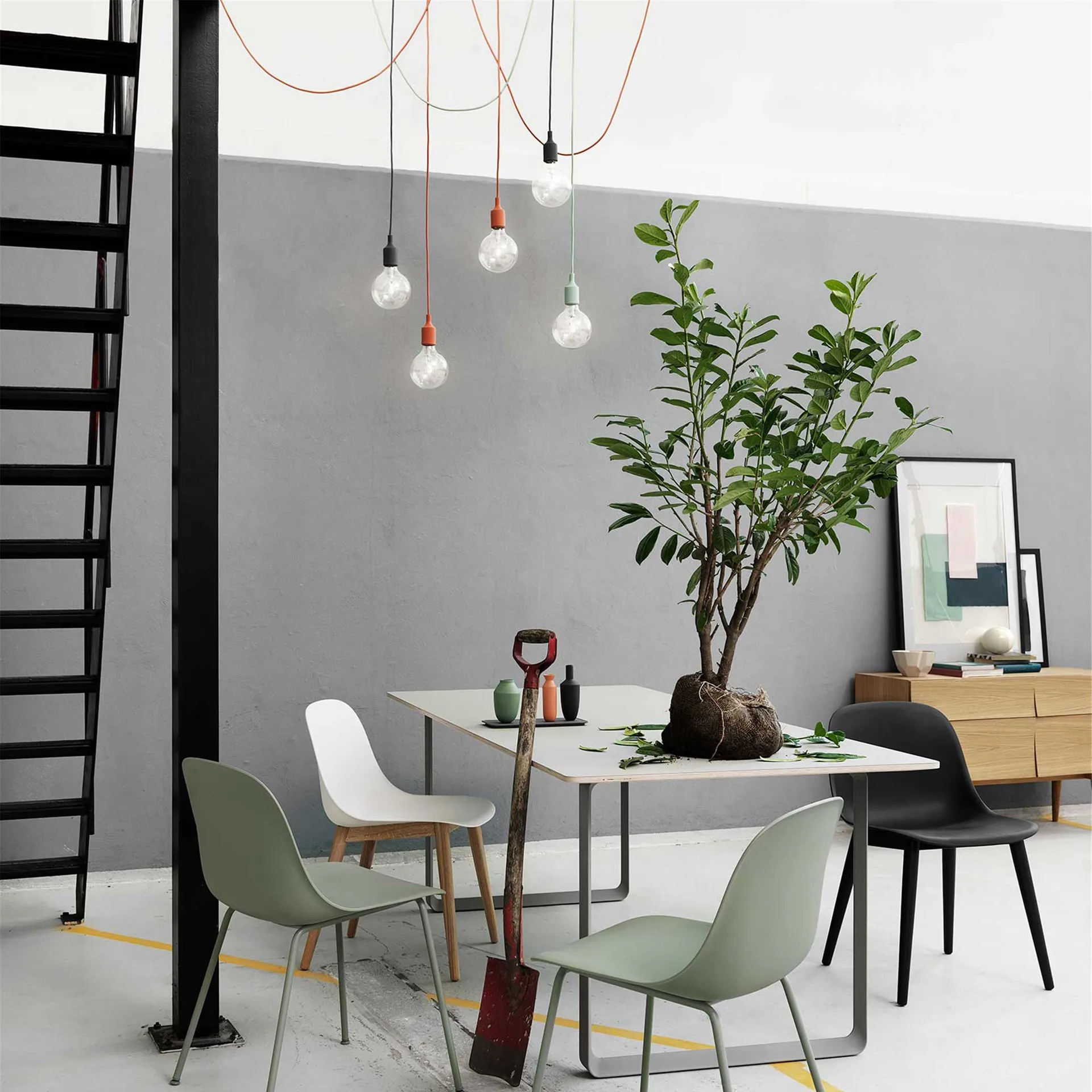 Lampe à suspension E27, noir Muuto