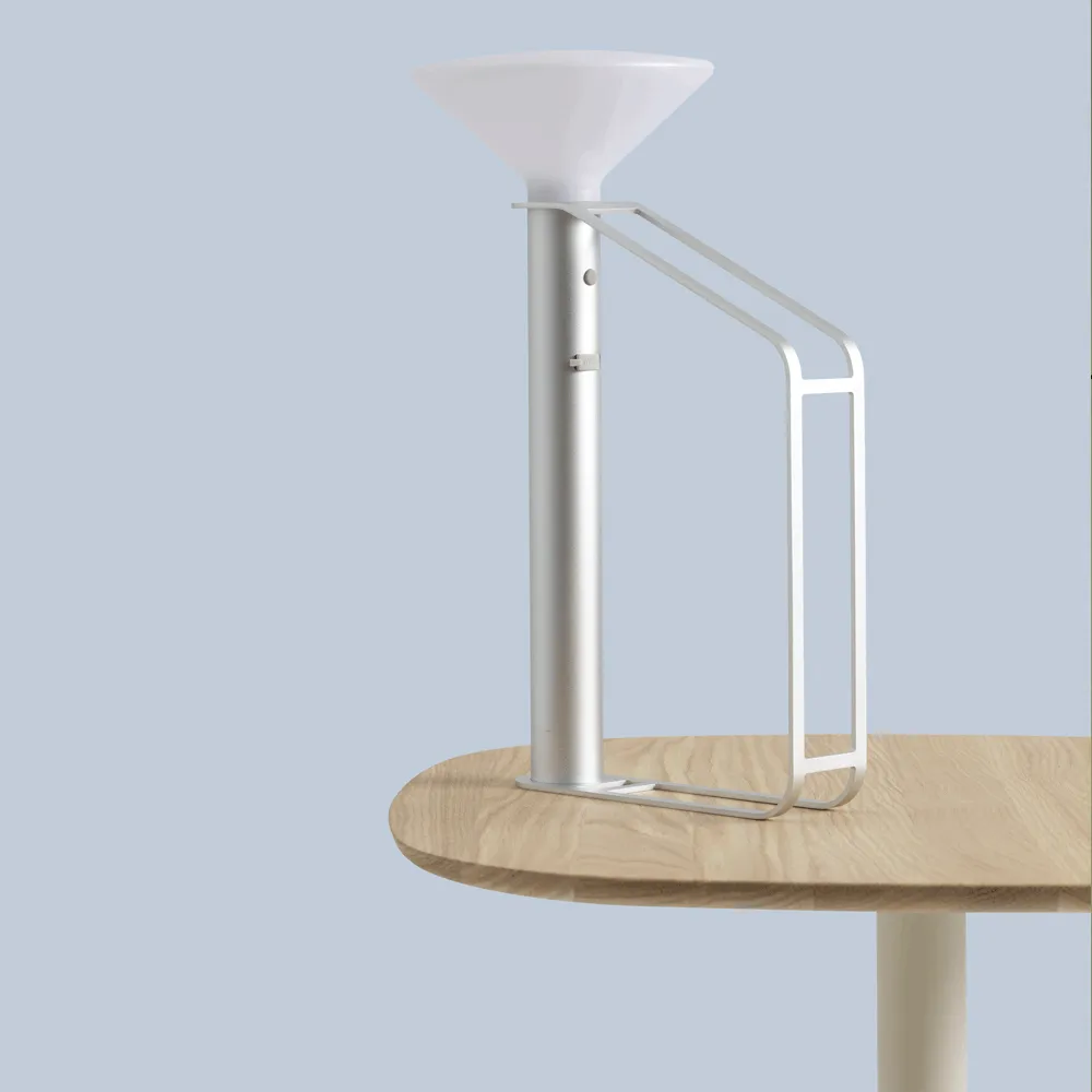 Lampe de table Piton Portable, aluminium Muuto