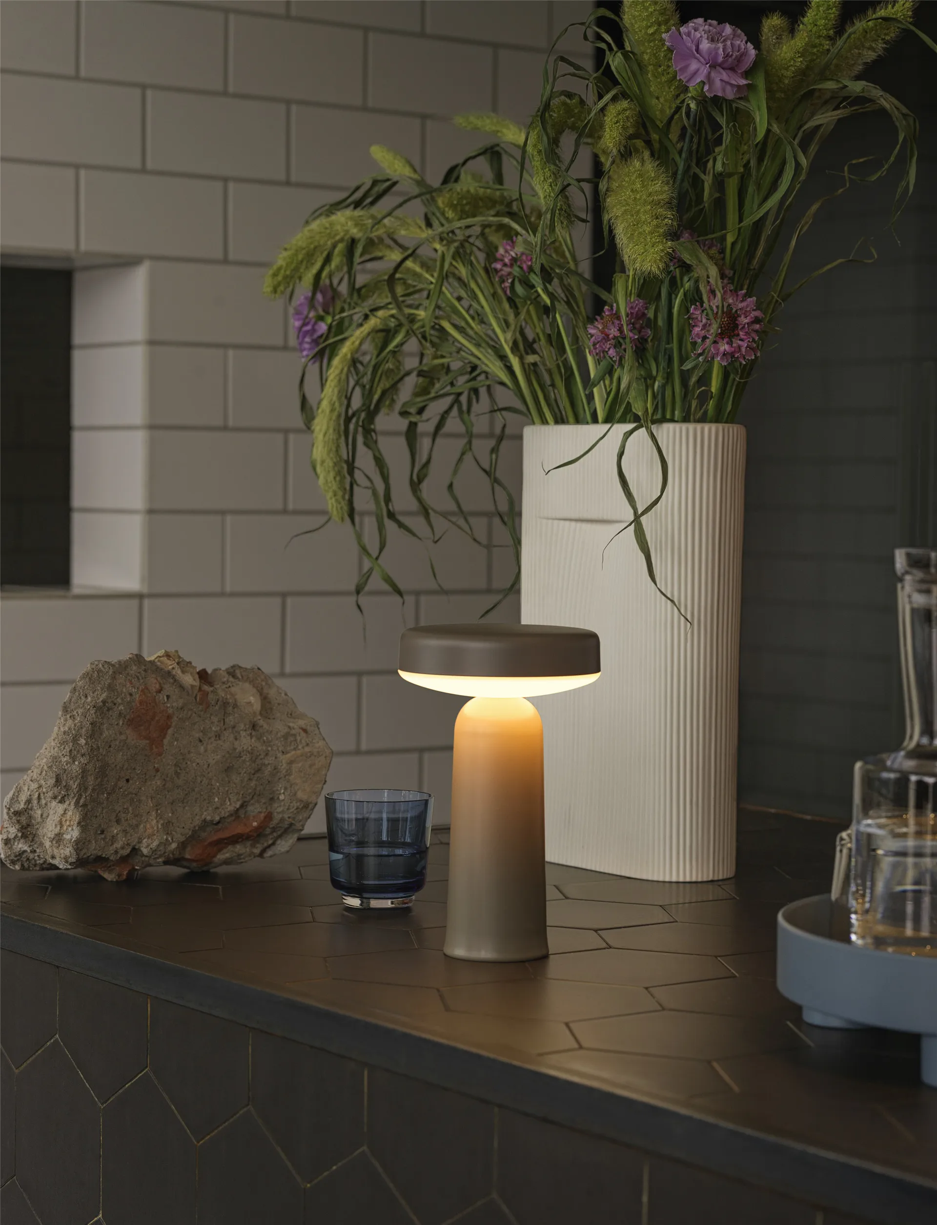 Lampe de table portable Ease 21,5 cm, Taupe Muuto