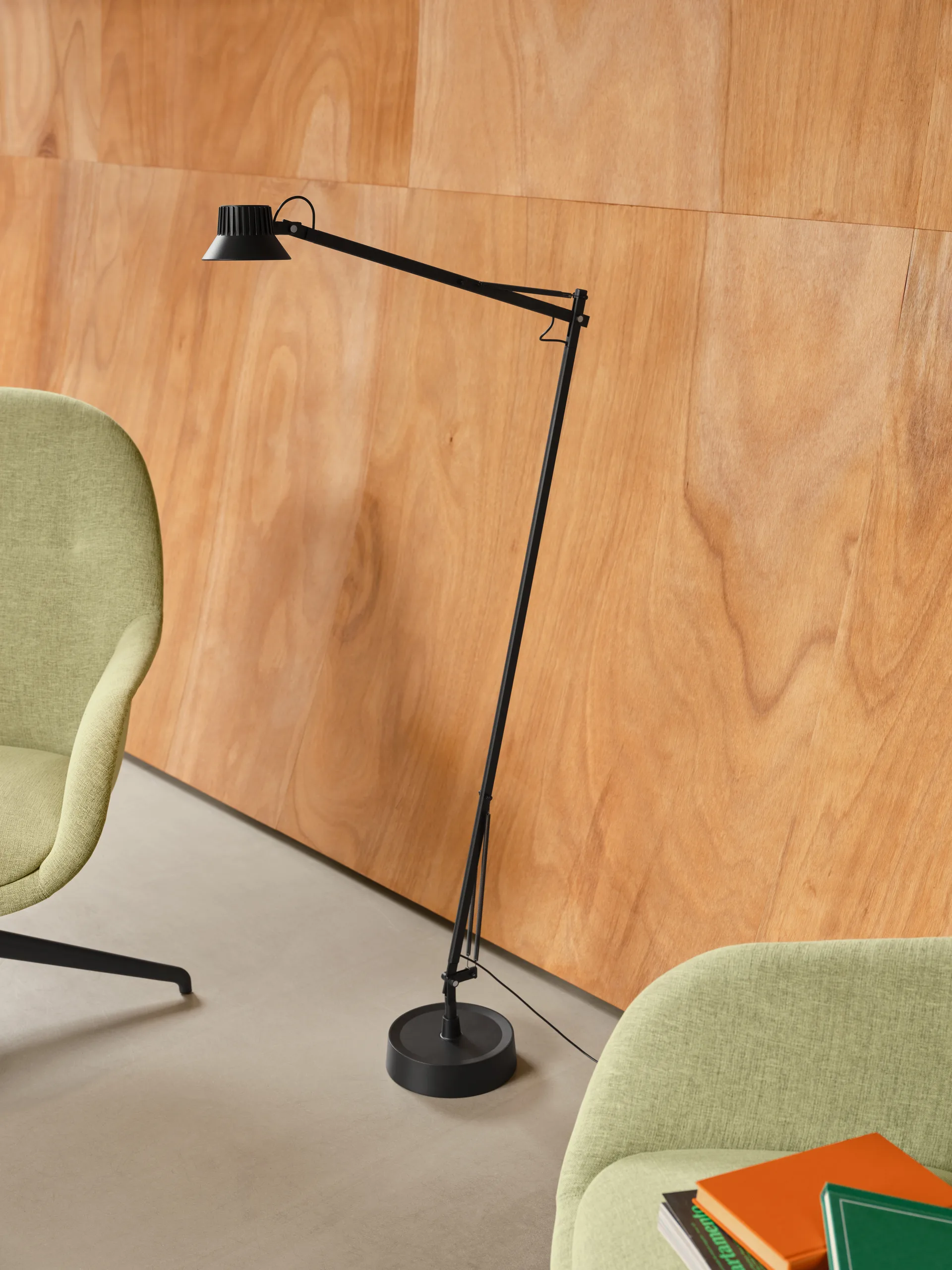 Lampe sur pied Dedicate, Noir, 112 cm Muuto