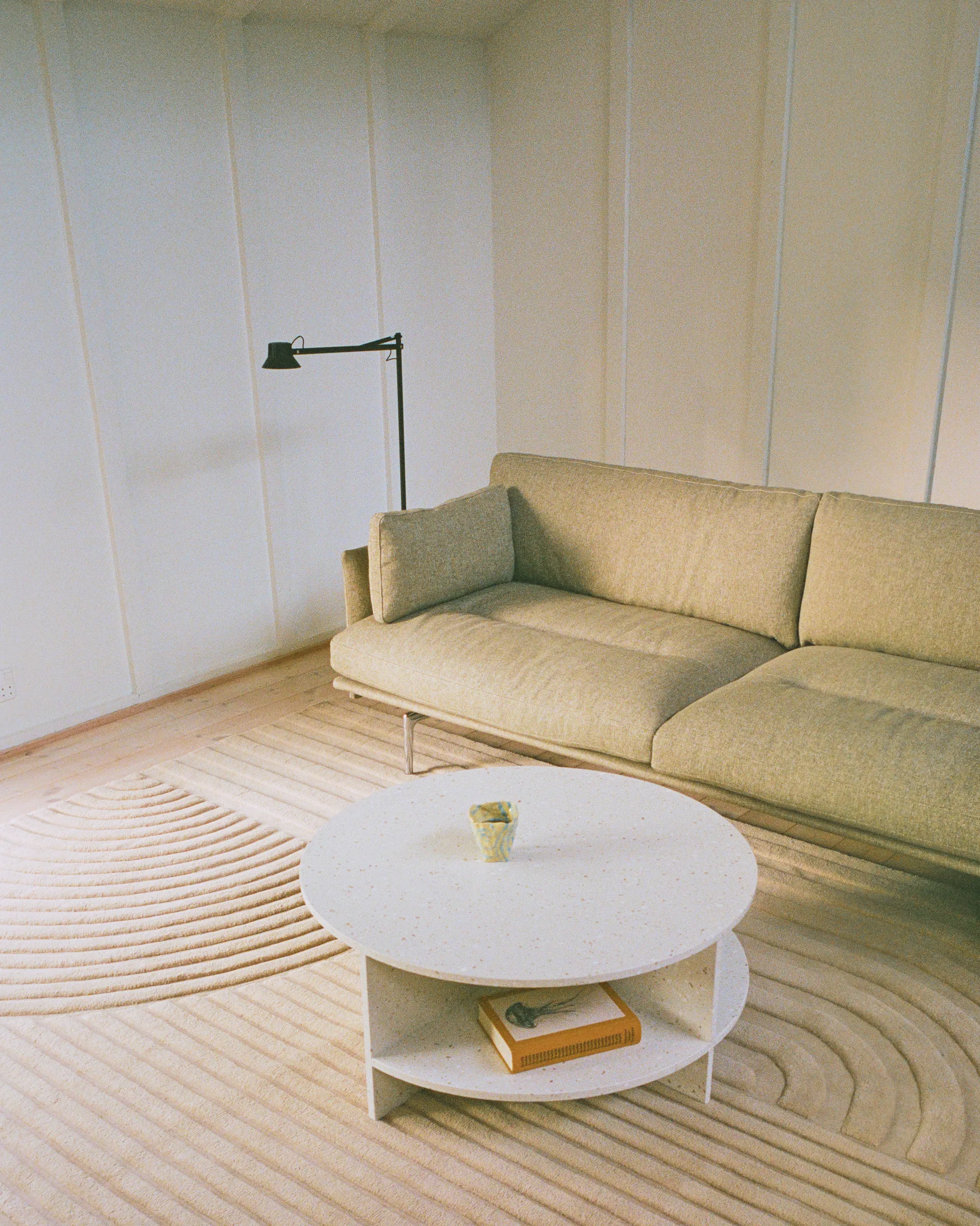 Lampe sur pied Dedicate, Noir, 112 cm Muuto