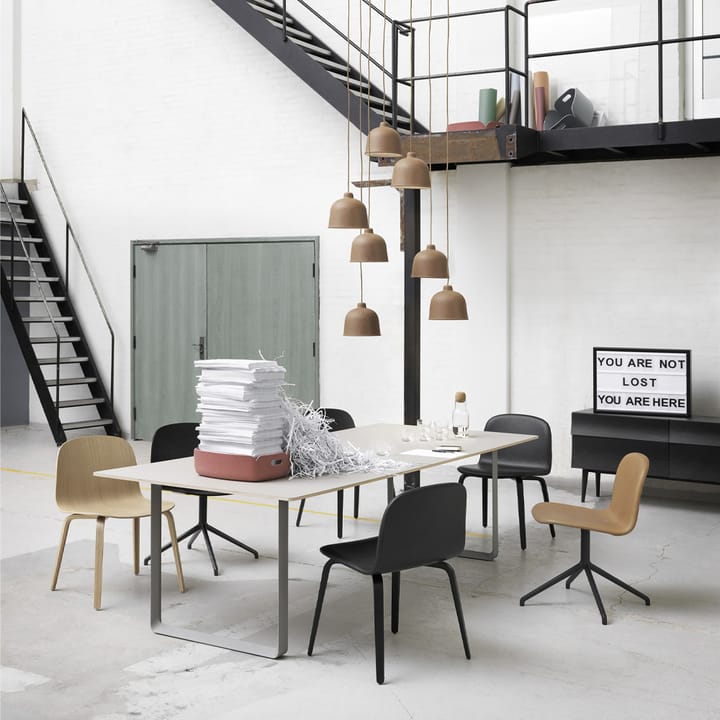 Table à manger 70/70 255x108 cm - Black linoleum-Plywood-Black
​ - Muuto