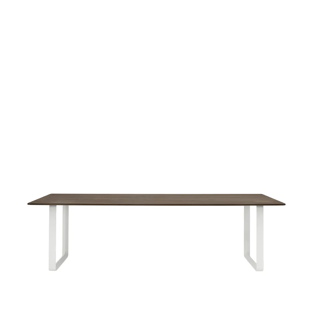 Table à manger 70/70 255x108 cm, Solid smoked oak-White Muuto