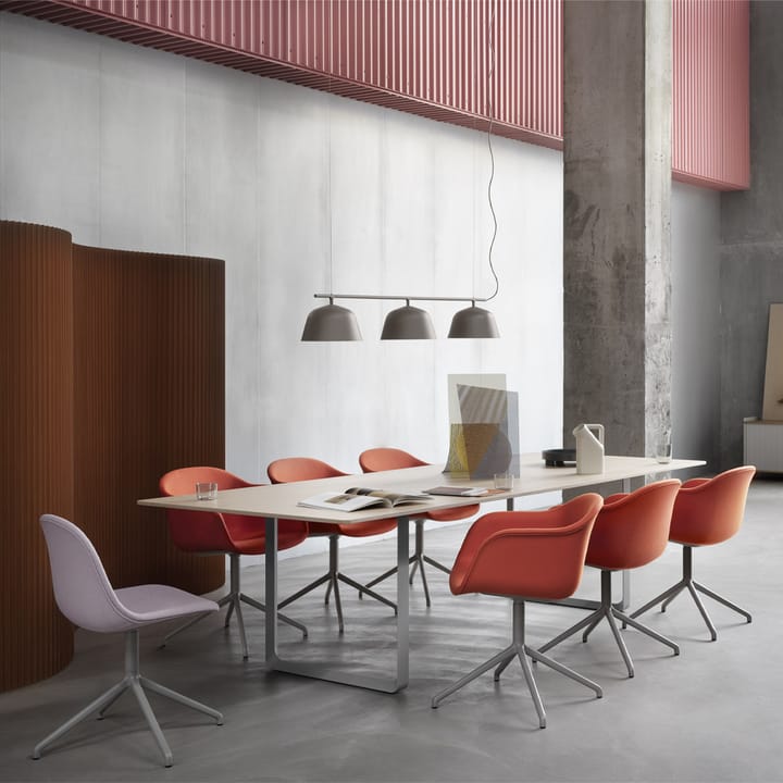 Table à manger 70/70 295x108 cm, Black linoleum-Plywood-Black
​ Muuto