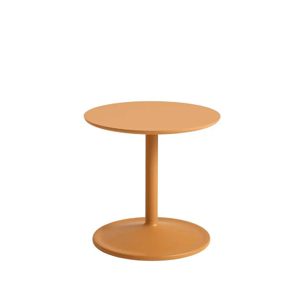 Table d'appoint Soft Ø41cm, Orange laminate H: 40 cm Muuto
