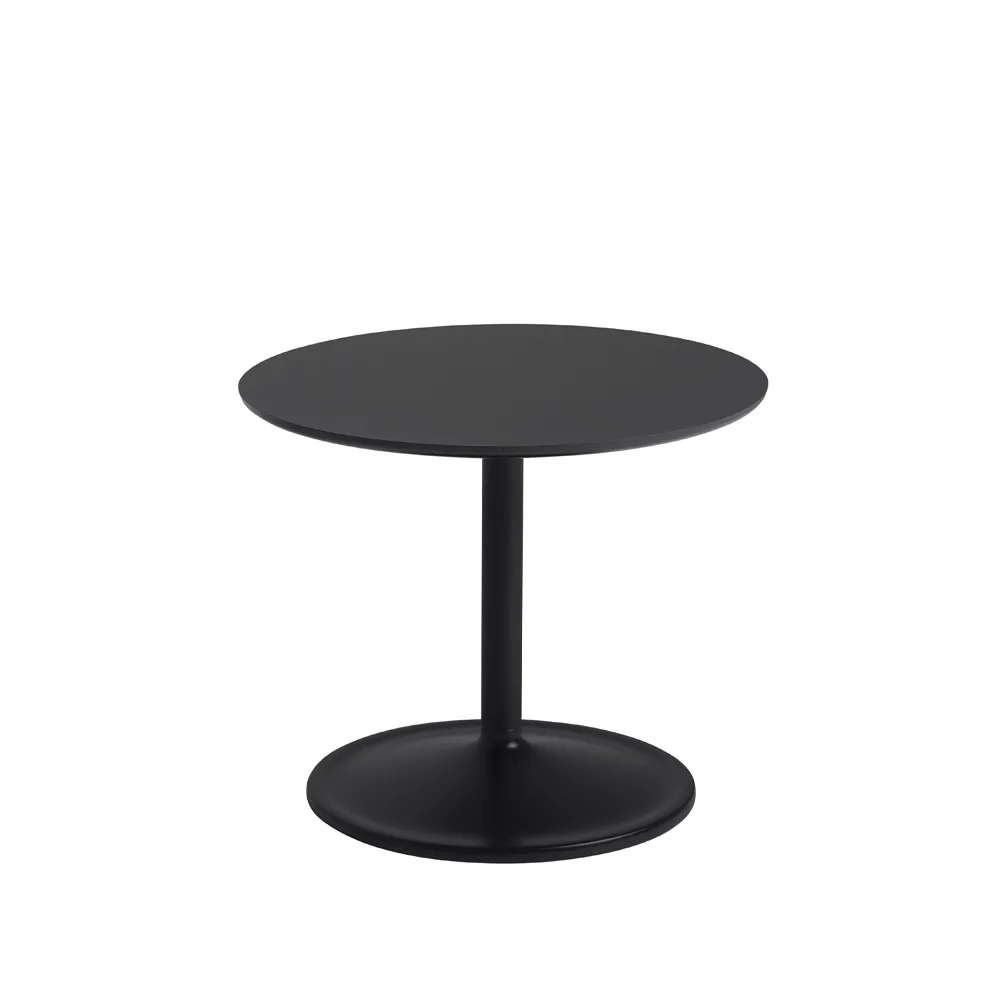 Table d'appoint Soft Ø48cm, Black nanolaminate H: 40 cm Muuto