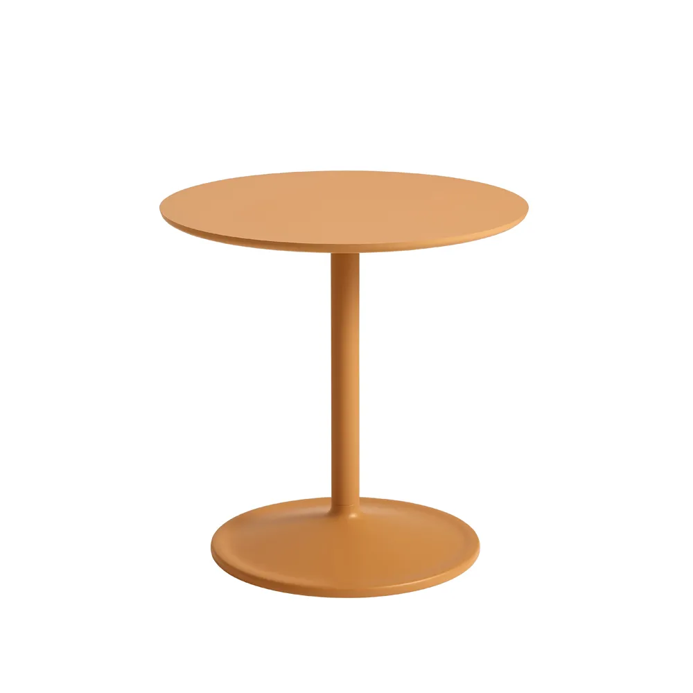 Table d'appoint Soft Ø48cm, Orange laminate H: 48 cm Muuto