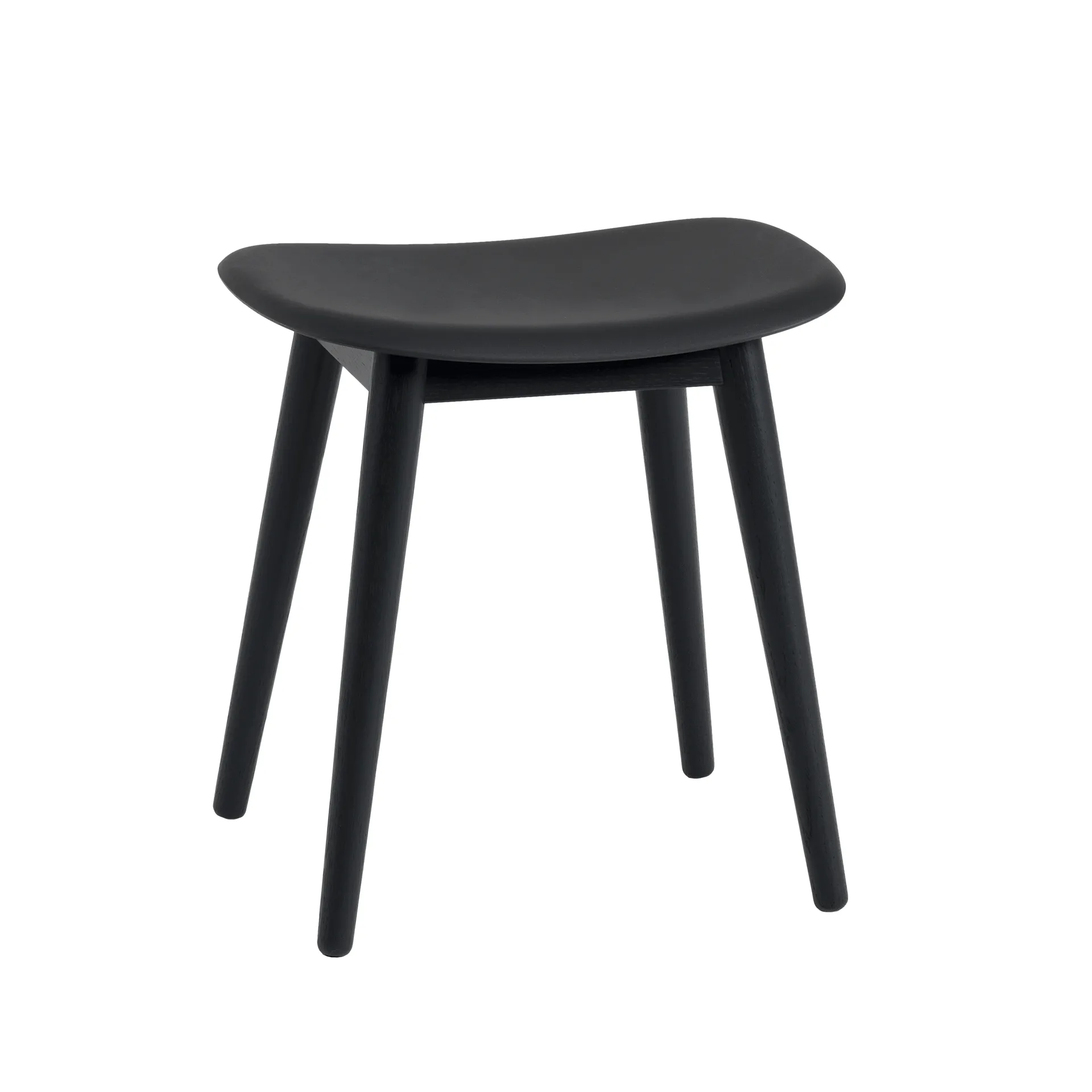 Tabouret Fiber, black, pieds en bois Muuto