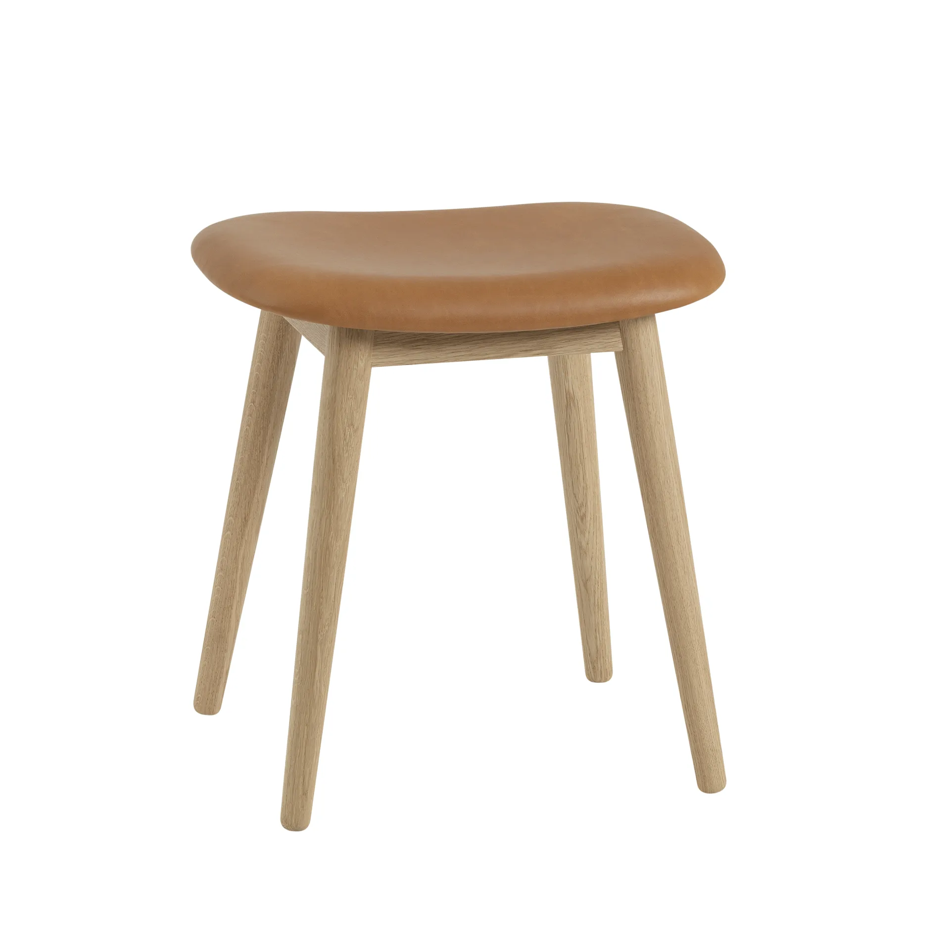 Tabouret Fiber, cuir cognac, pieds en chêne Muuto