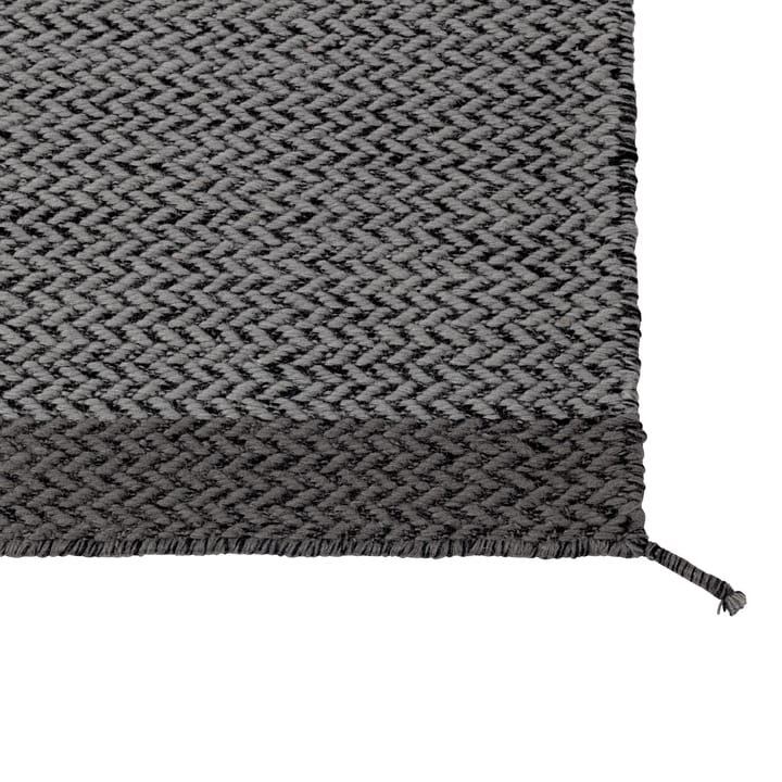 Tapis en laine Ply 85x140 cm, gris foncé Muuto