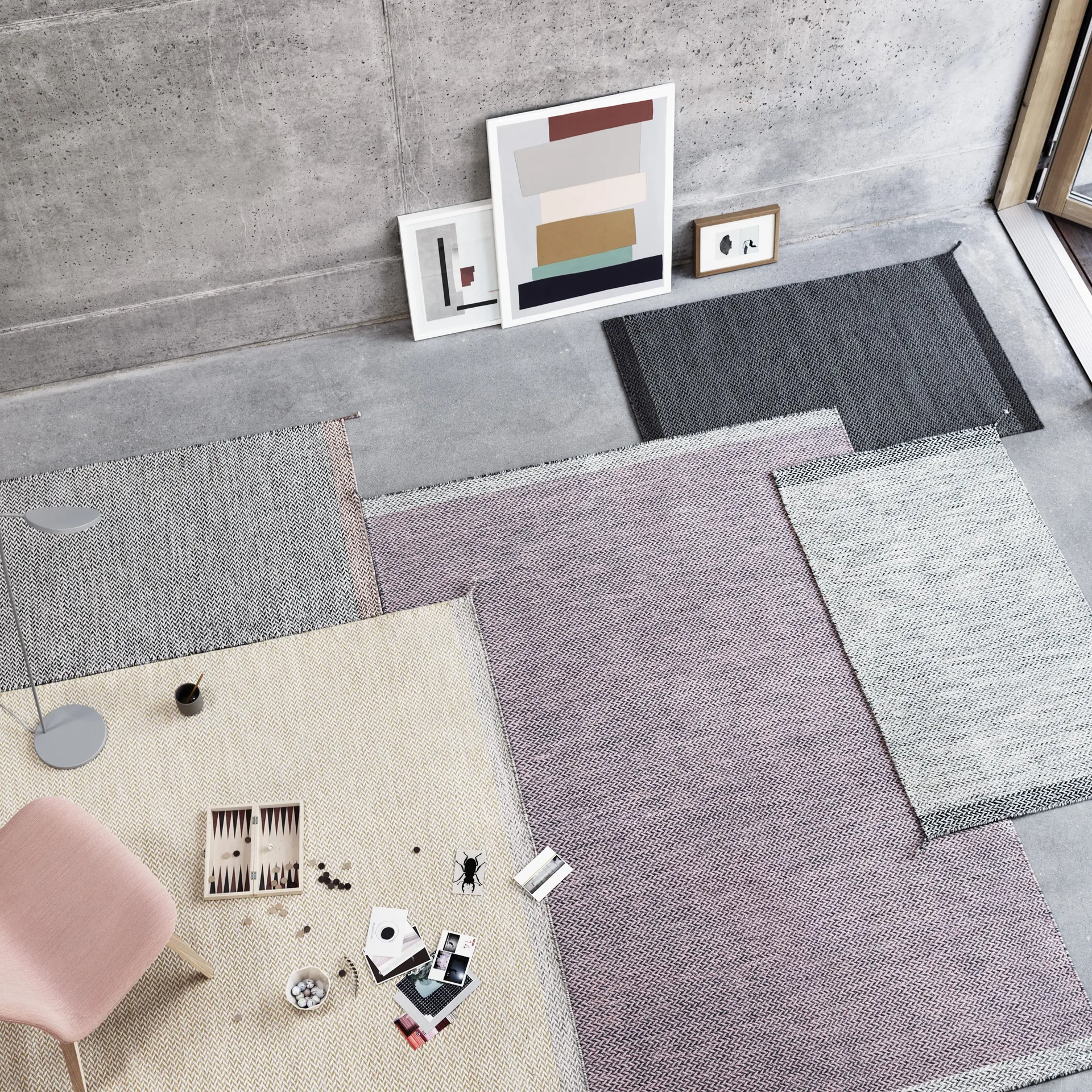 Tapis en laine Ply 85x140 cm, noir-blanc Muuto