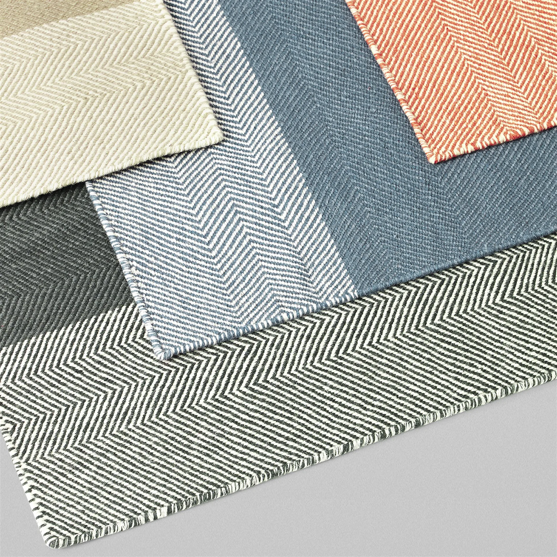 Tapis Varjo 200x300 cm, gris foncé Muuto