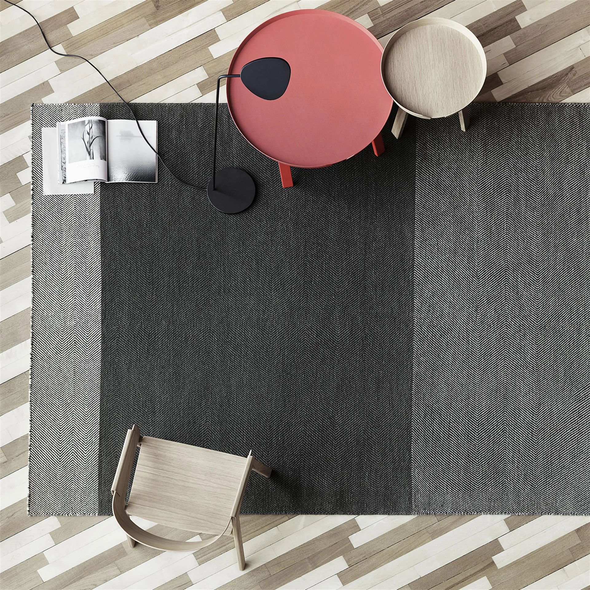 Tapis Varjo 200x300 cm, gris foncé Muuto